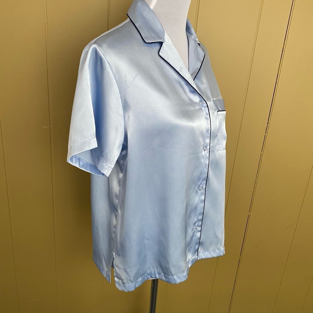 Jones New York Jones New York women L short sleeve and shorts satin pajama Size ONE SIZE - 9 Thumbnail