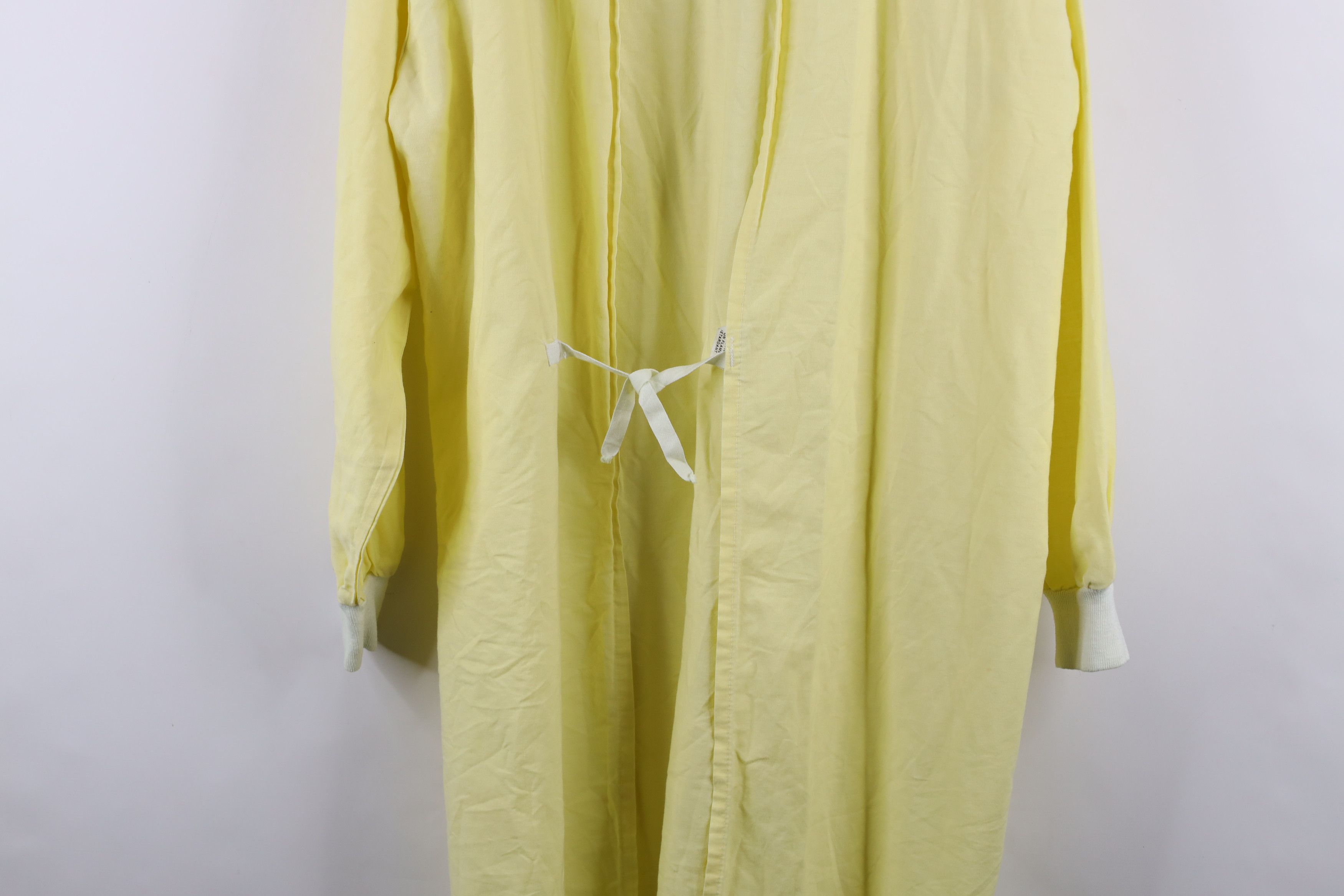 Vintage Vintage 60s Long Sleeve Hospital Scrubs Tie Smock Yellow USA Size US L / EU 52-54 / 3 - 13 Thumbnail
