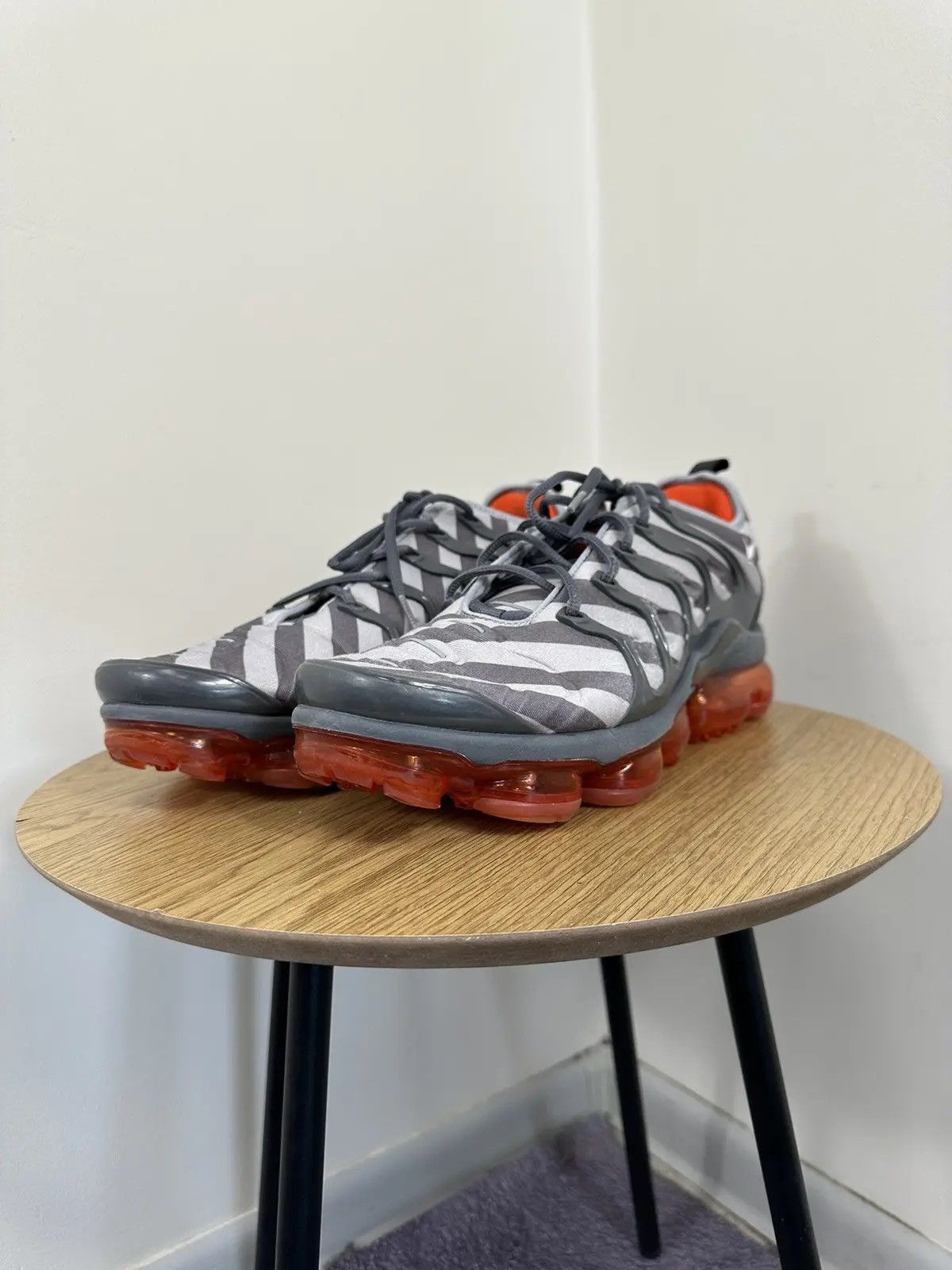 Nike Nike Air VaporMax Plus Wolf Grey Striped Hype Sneakers Size US 12 / EU 45 - 2 Thumbnail