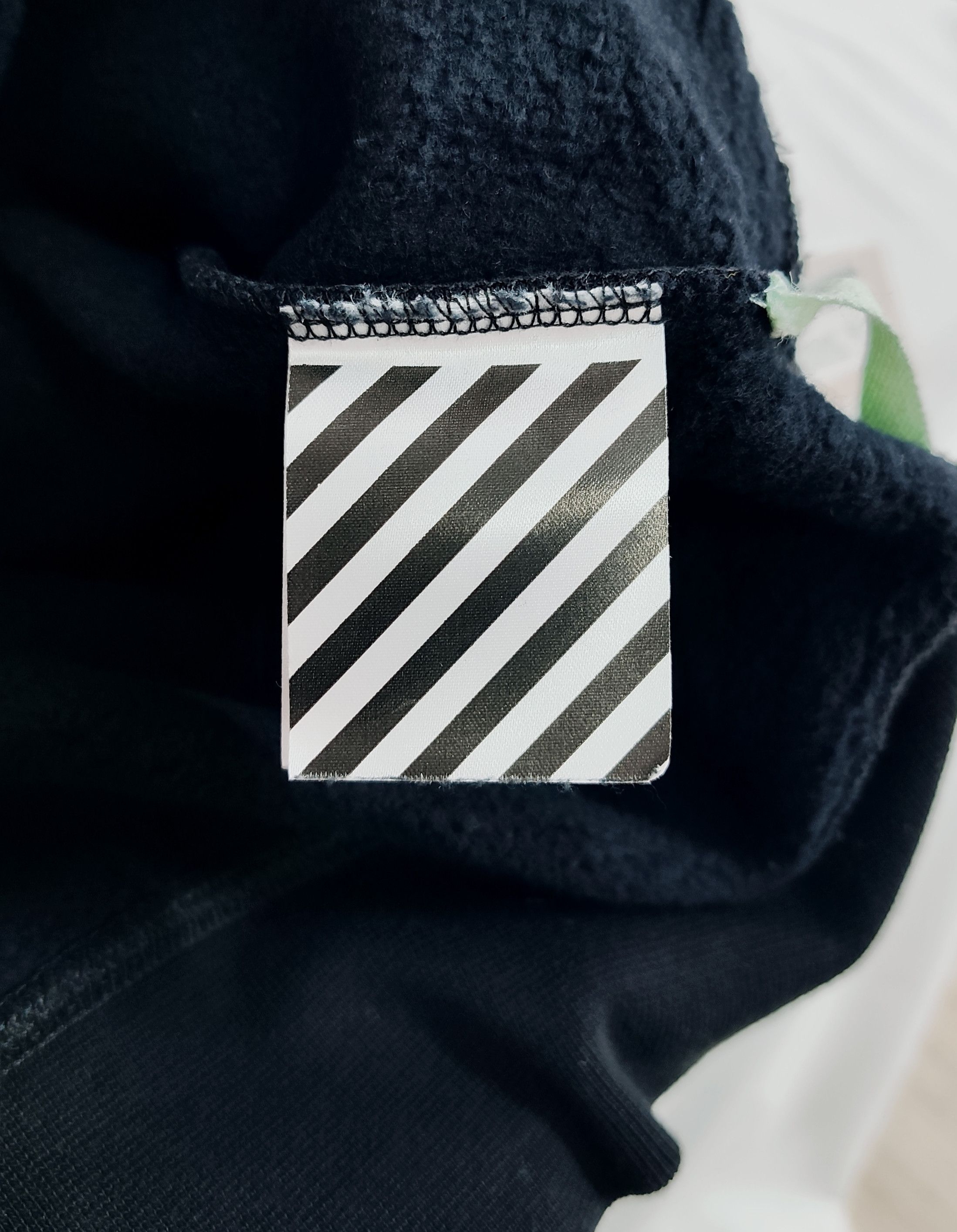 Off-White Off-White "Othello's Scorpion" Size US XL / EU 56 / 4 - 7 Thumbnail