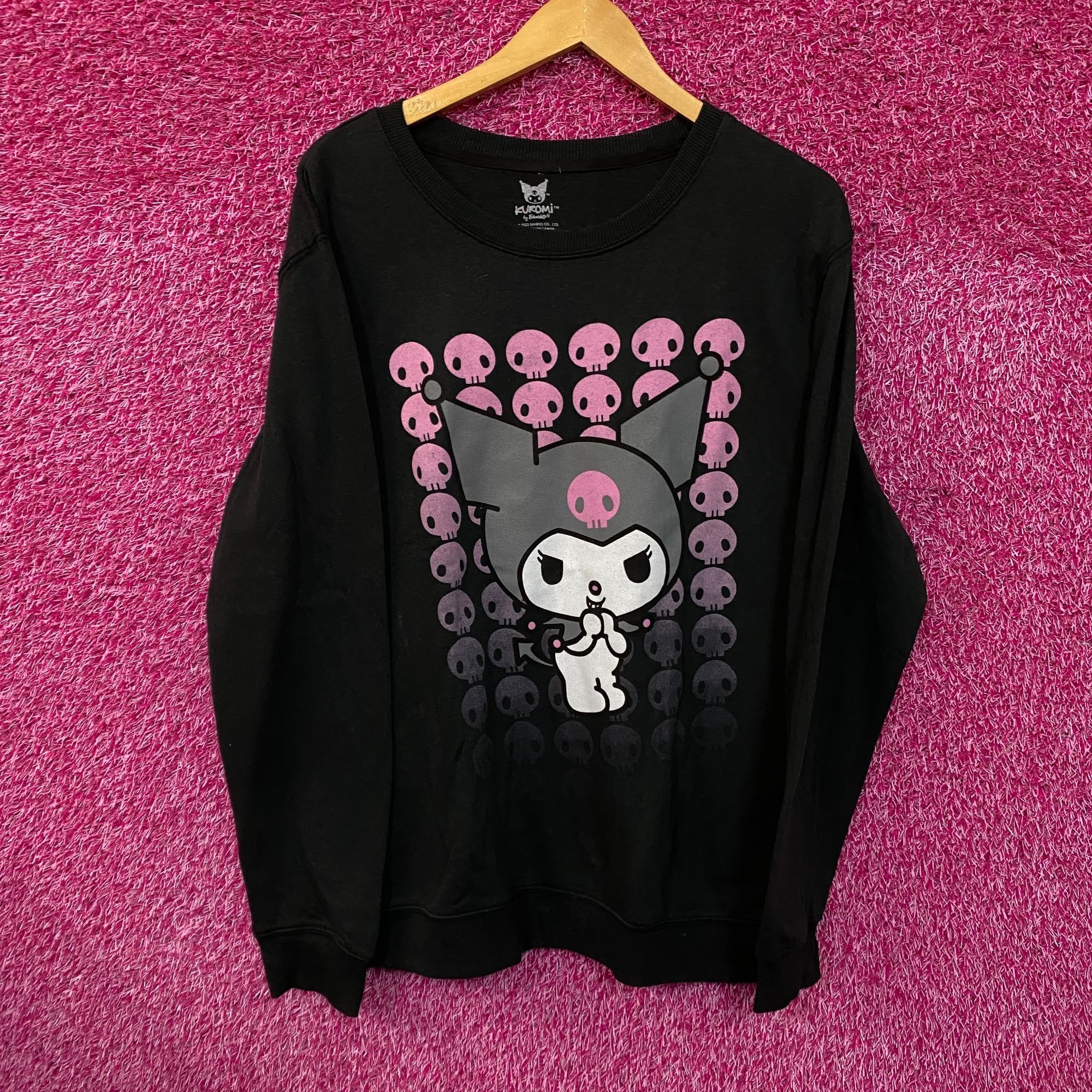 Disney Kuromi skulls Crewneck sweater size large Size L / US 10 / IT 46 - 1 Thumbnail