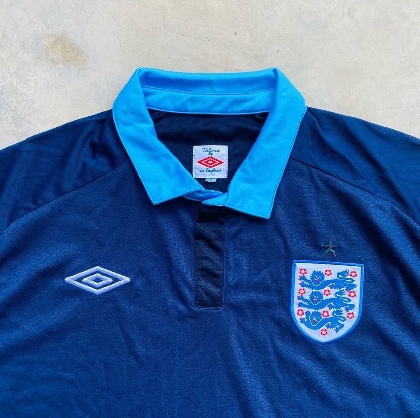 Umbro Umbro England Away Kit 2012 – BNWT Deadstock (L/XL Fit) Size US L / EU 52-54 / 3 - 3 Thumbnail