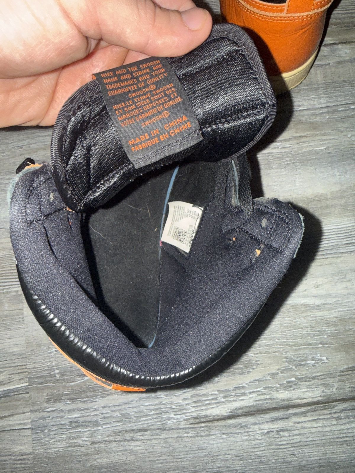 Nike 2019 Shattered Blackboard Jordan 1s Size US 11 / EU 44 - 3 Thumbnail