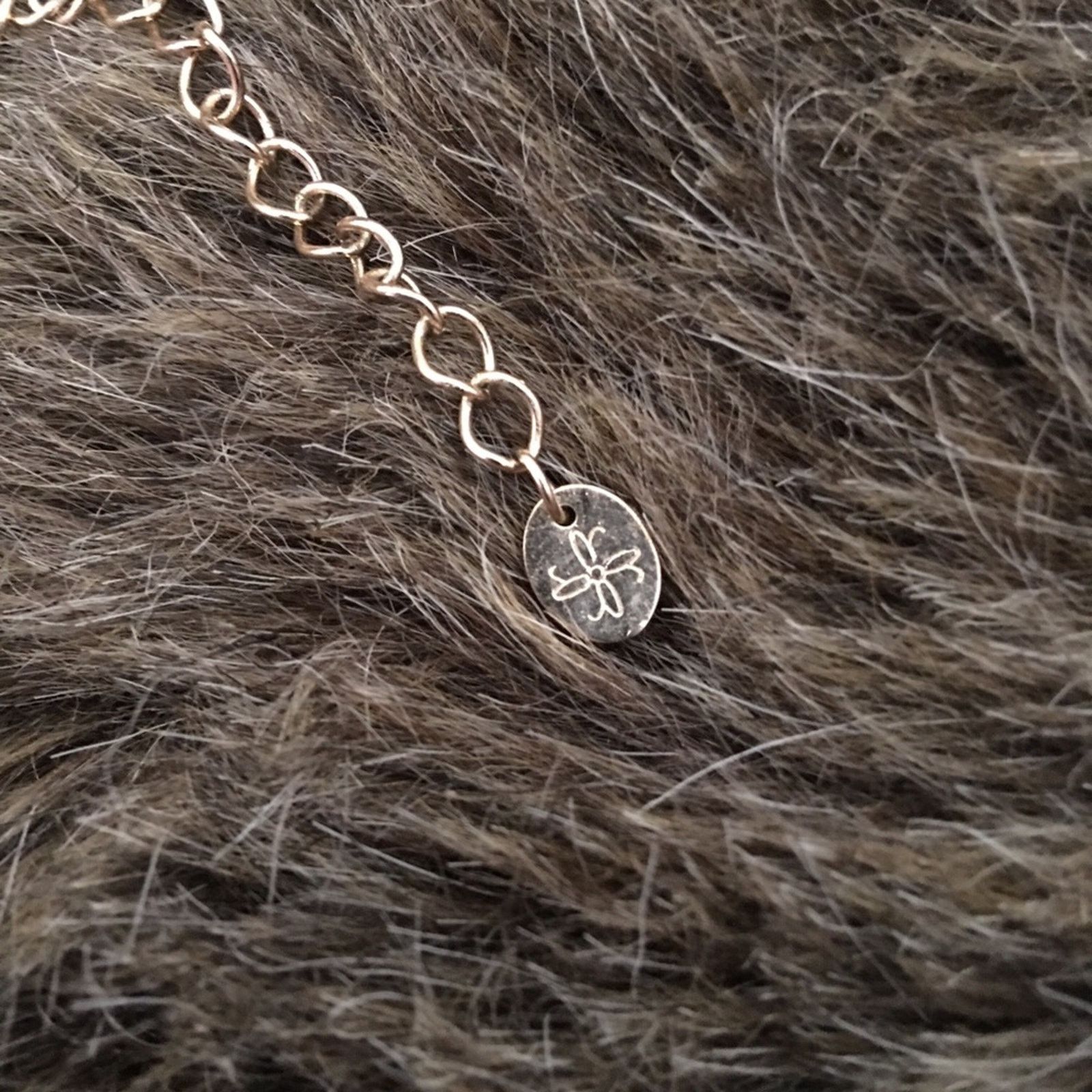 Vera Wang Vera Wang medallion chunky gold chain necklace Size ONE SIZE - 7 Thumbnail