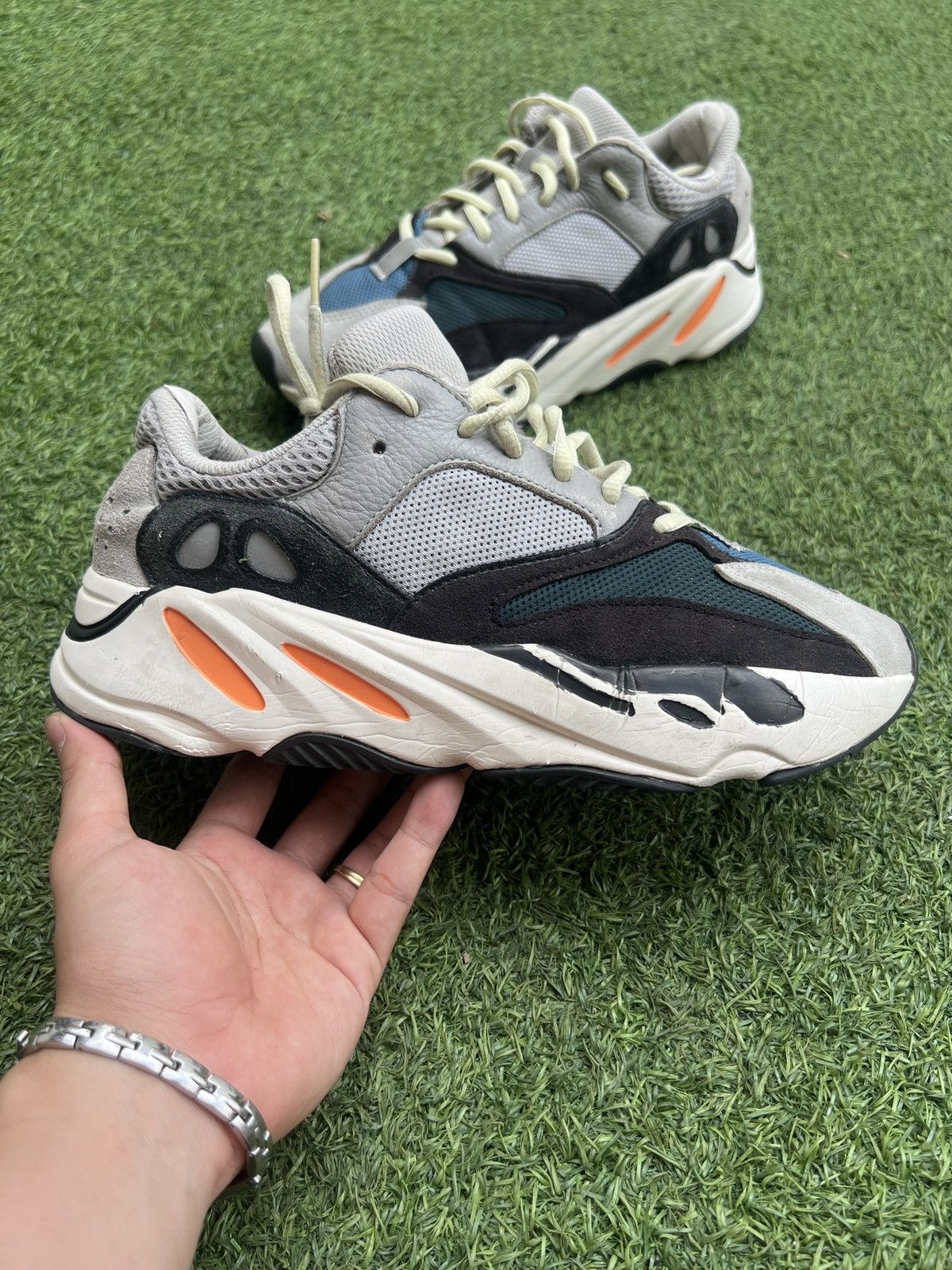 Yeezy Adidas Yeezy 700 OG Wave Runner B75571 Size US 8.5 / EU 41-42 - 1 Thumbnail
