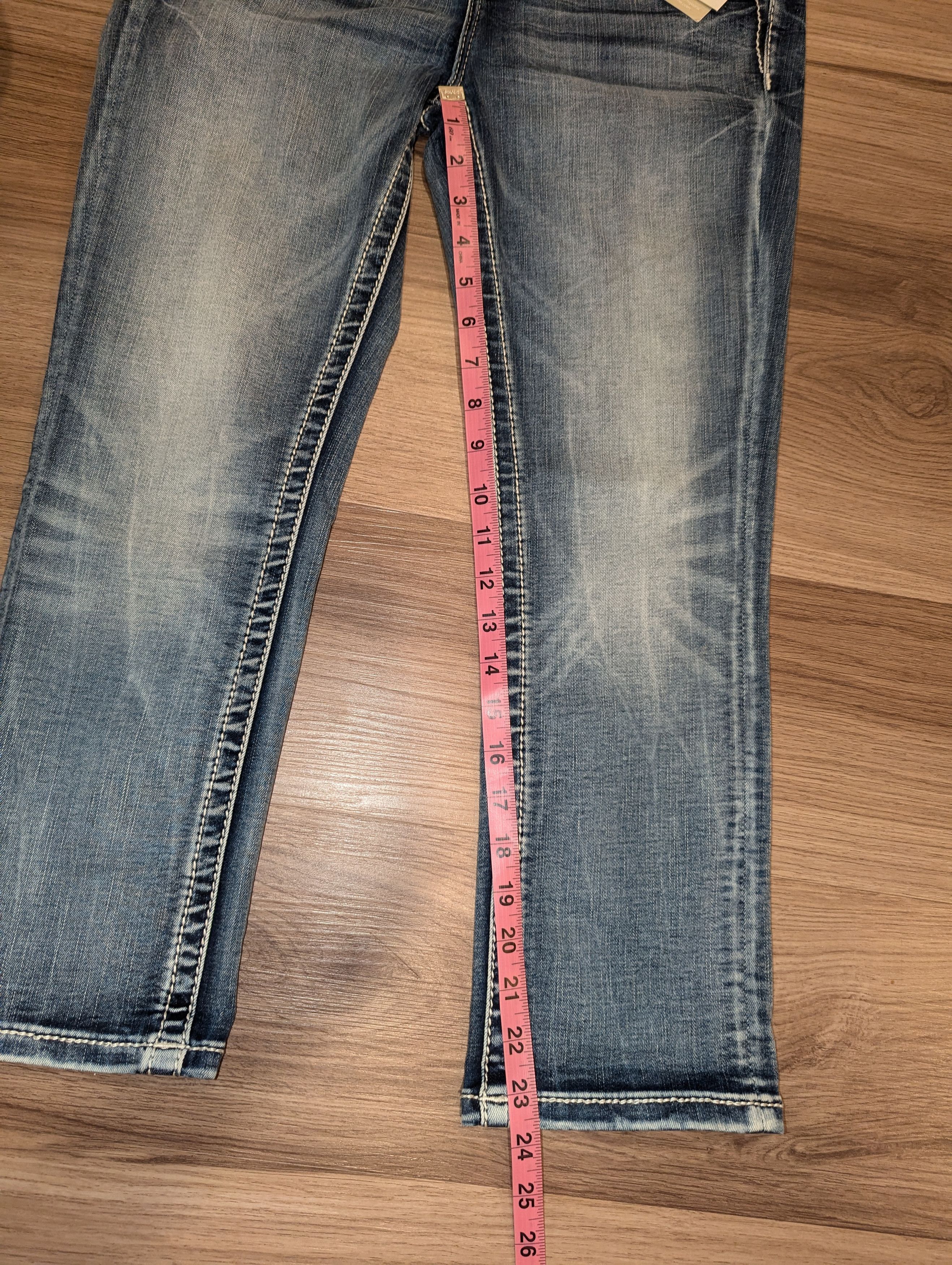 Miss Me Miss Me Womens Capri Jeans Size 27 Y2k BNWT bling rhinestone Size 27" / US 4 / IT 40 - 7 Thumbnail