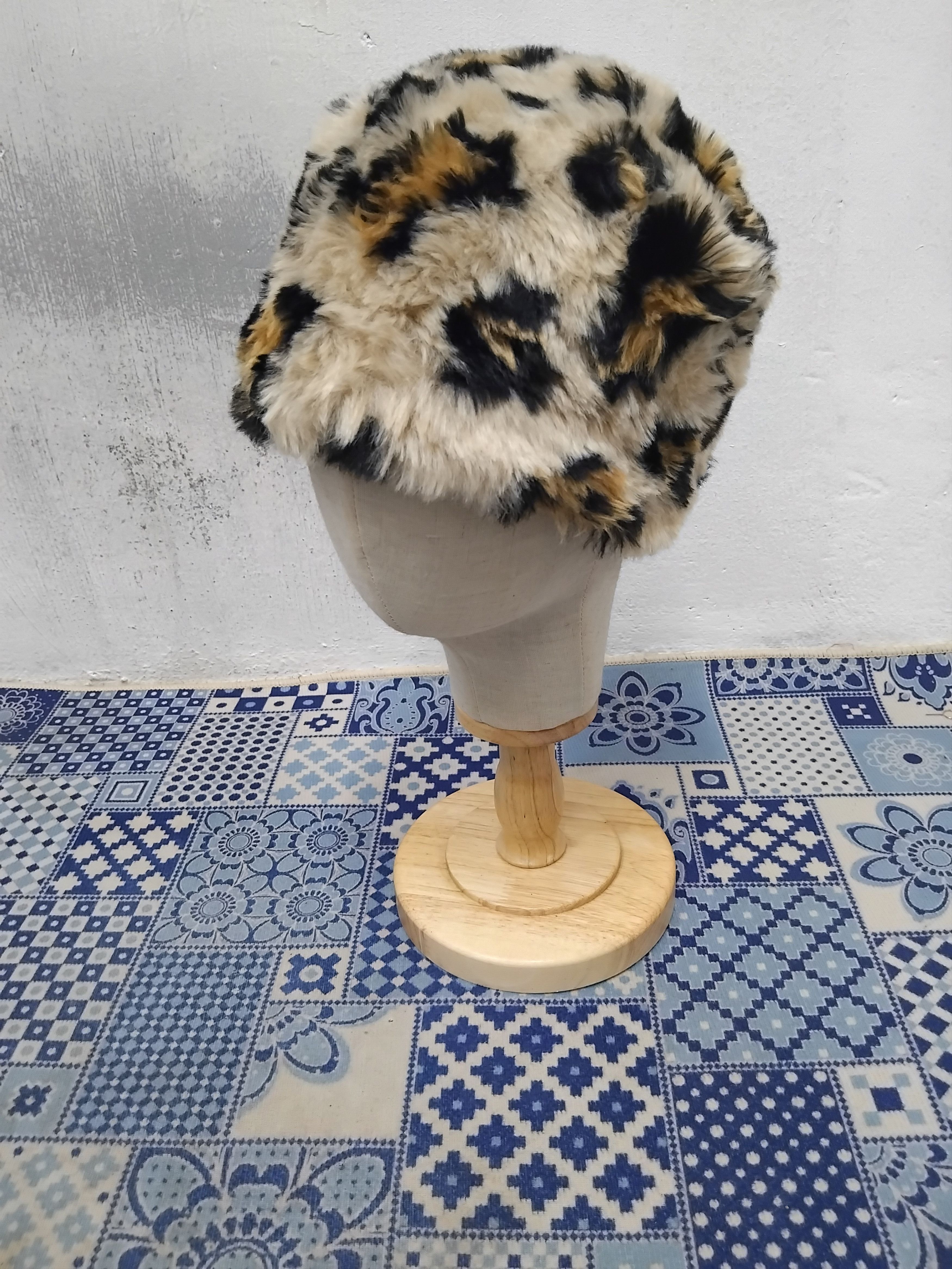 Isamu Katayama Backlash Grevi leopard inspired Made in Italy dagesthan style hat Size ONE SIZE - 1 Thumbnail