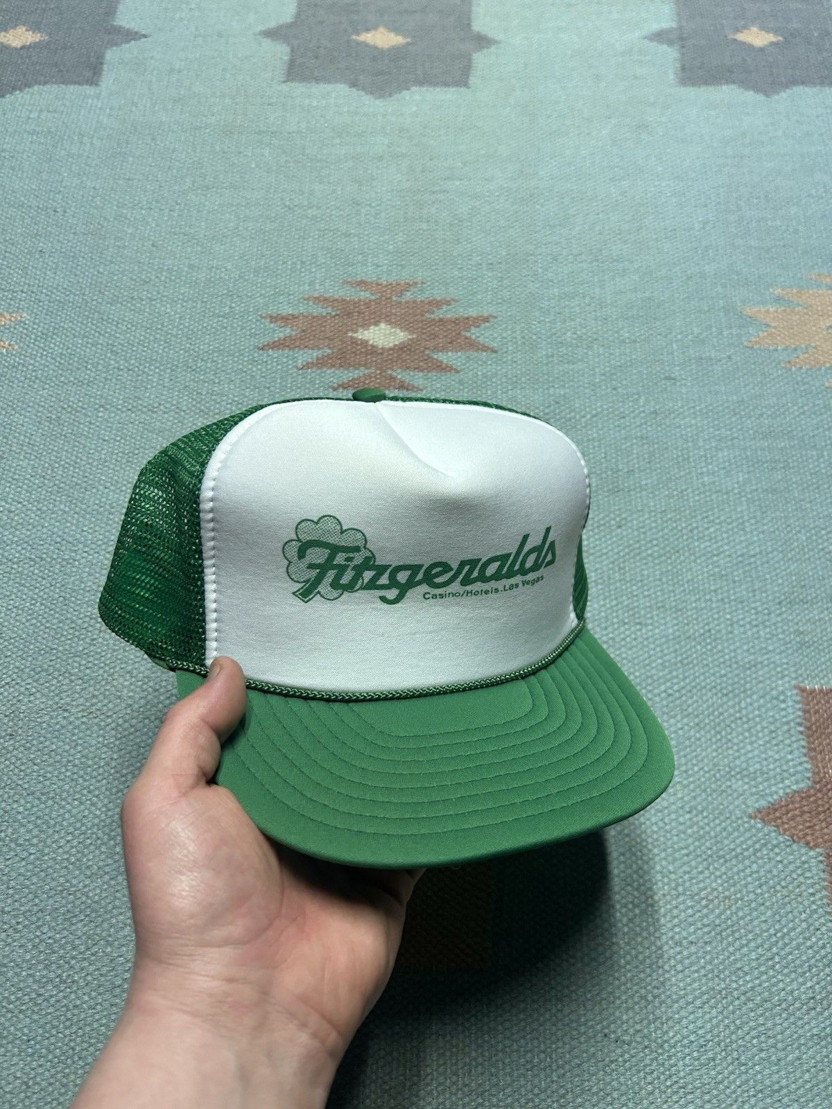 Vintage Vtg trucker hat Fitzgeralds casino hotel Las Vegas st paddys Size ONE SIZE - 1 Thumbnail