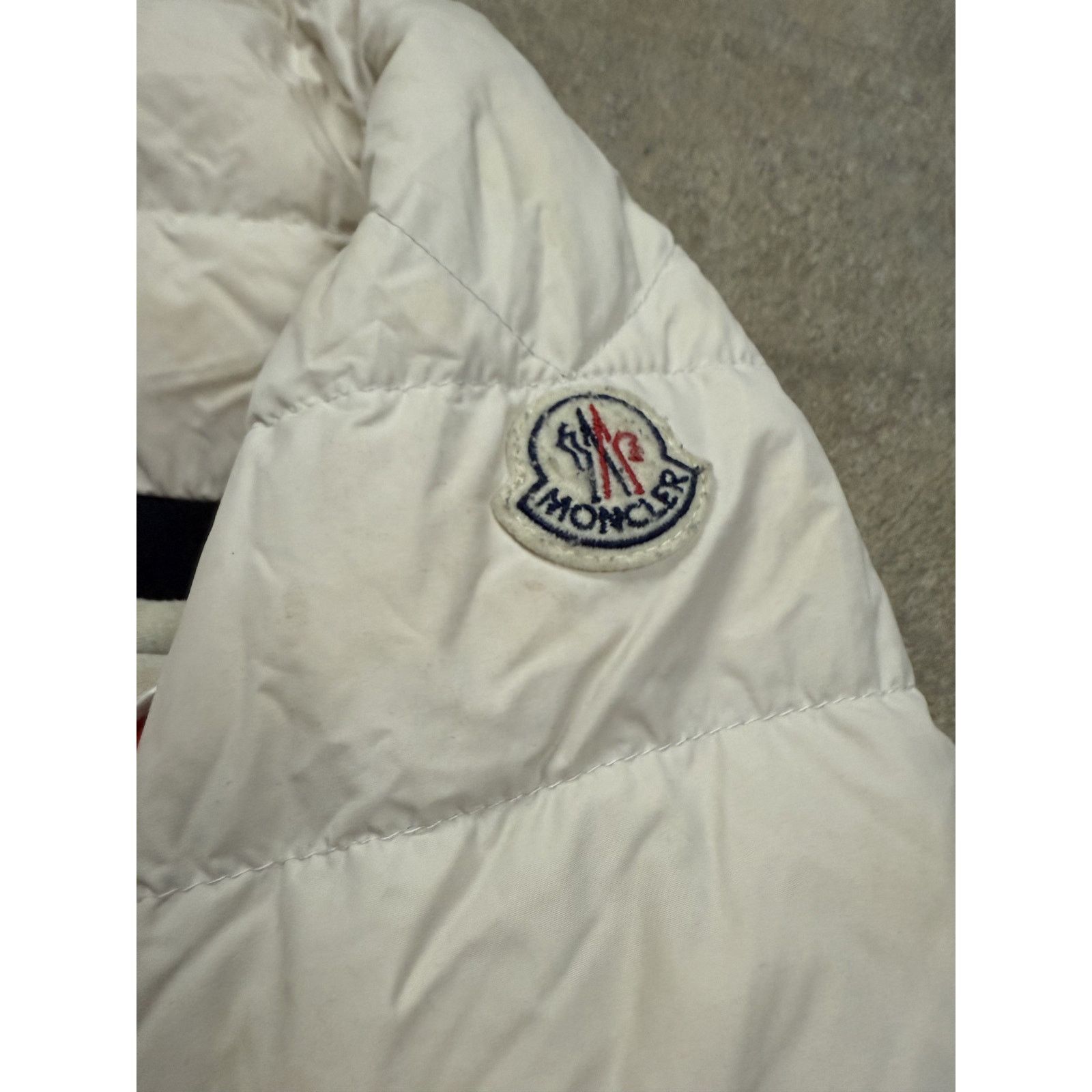 Moncler Moncler Light Jacket White Used 4 (XL) Size US XL / EU 56 / 4 - 2 Thumbnail