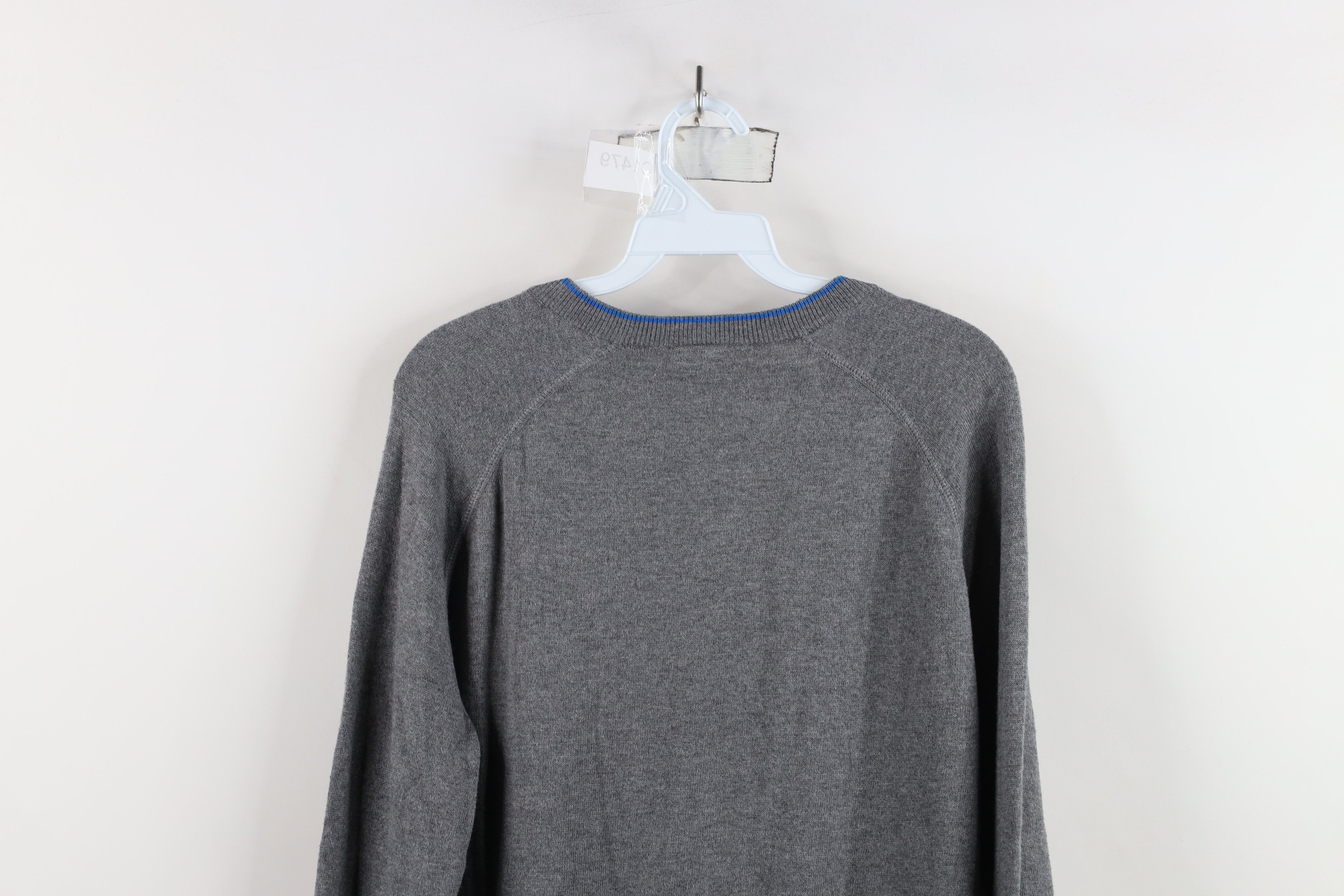 Oakley × Vintage Vintage Oakley Fit O Logo Lightweight Knit V-Neck Sweater Size US M / EU 48-50 / 2 - 9 Thumbnail