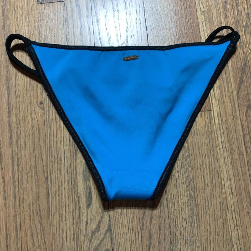 Victoria's Secret Victoria's Secret NWT bikini swim bottom Blue XS Women Cover Up Regular Size Size 26" / US 2 / IT 38 - 5 Thumbnail