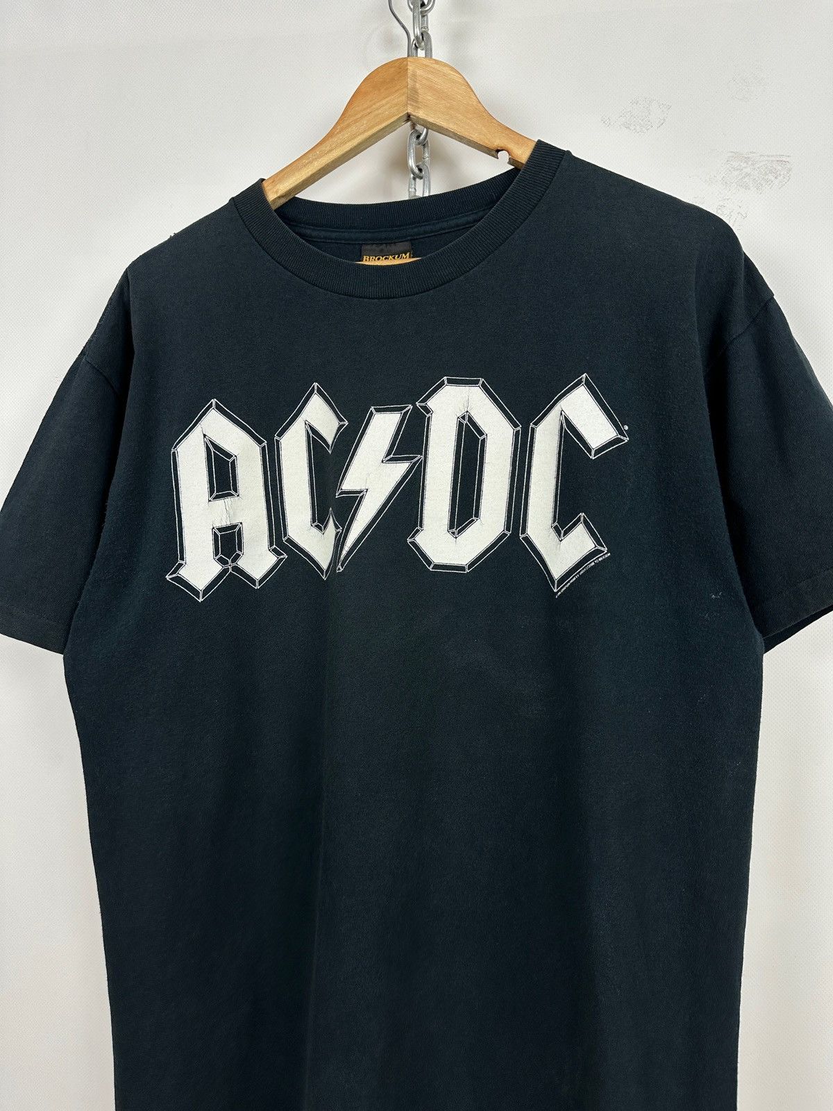 Band Tees 1996 Vintage AC/DC Ballbreaker Brockum World Tour T-Shirt Size US L / EU 52-54 / 3 - 9 Thumbnail