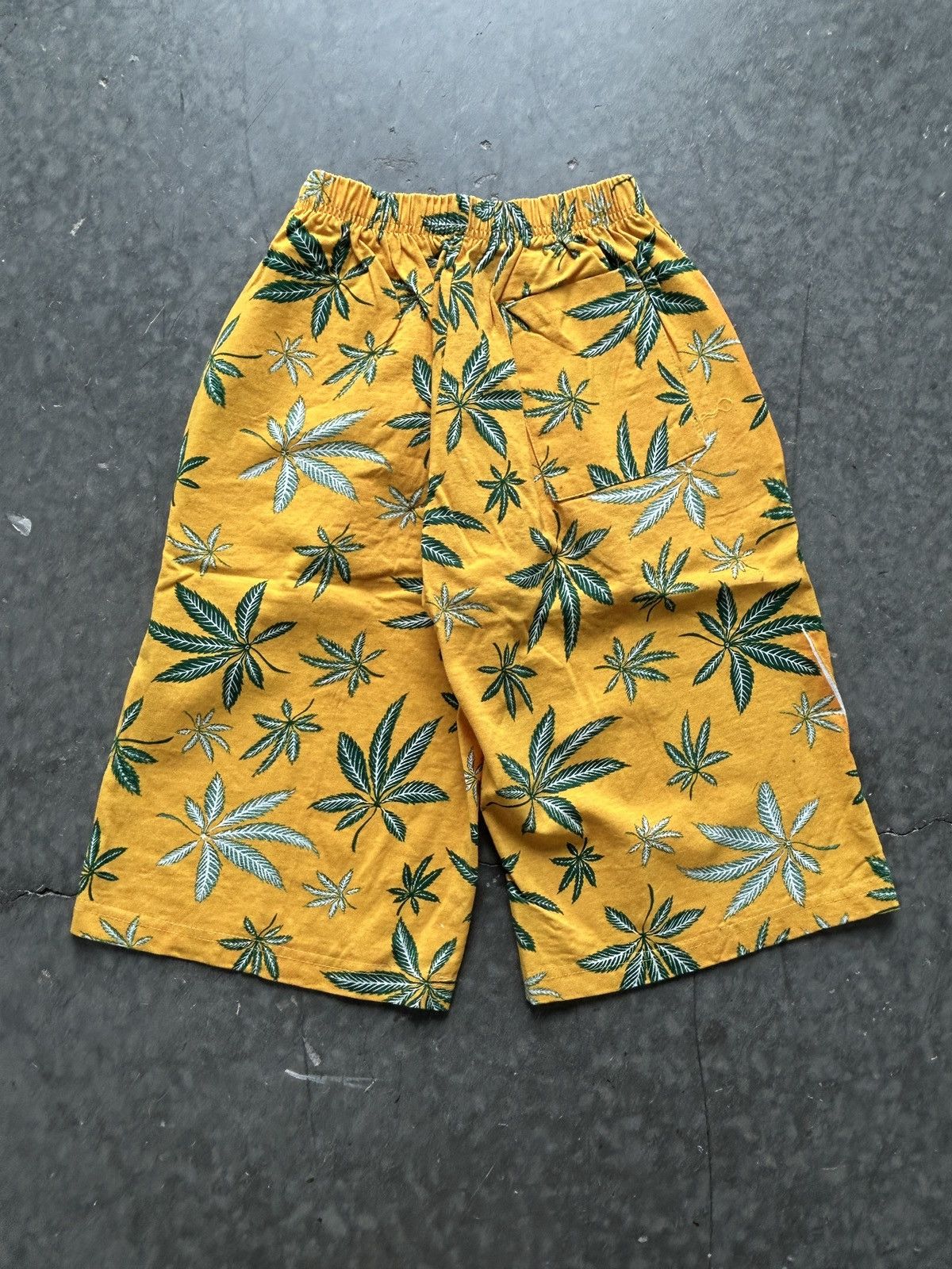 Vintage Vintage 90s Weed AOP Cotton Shorts Size US 29 - 4 Thumbnail