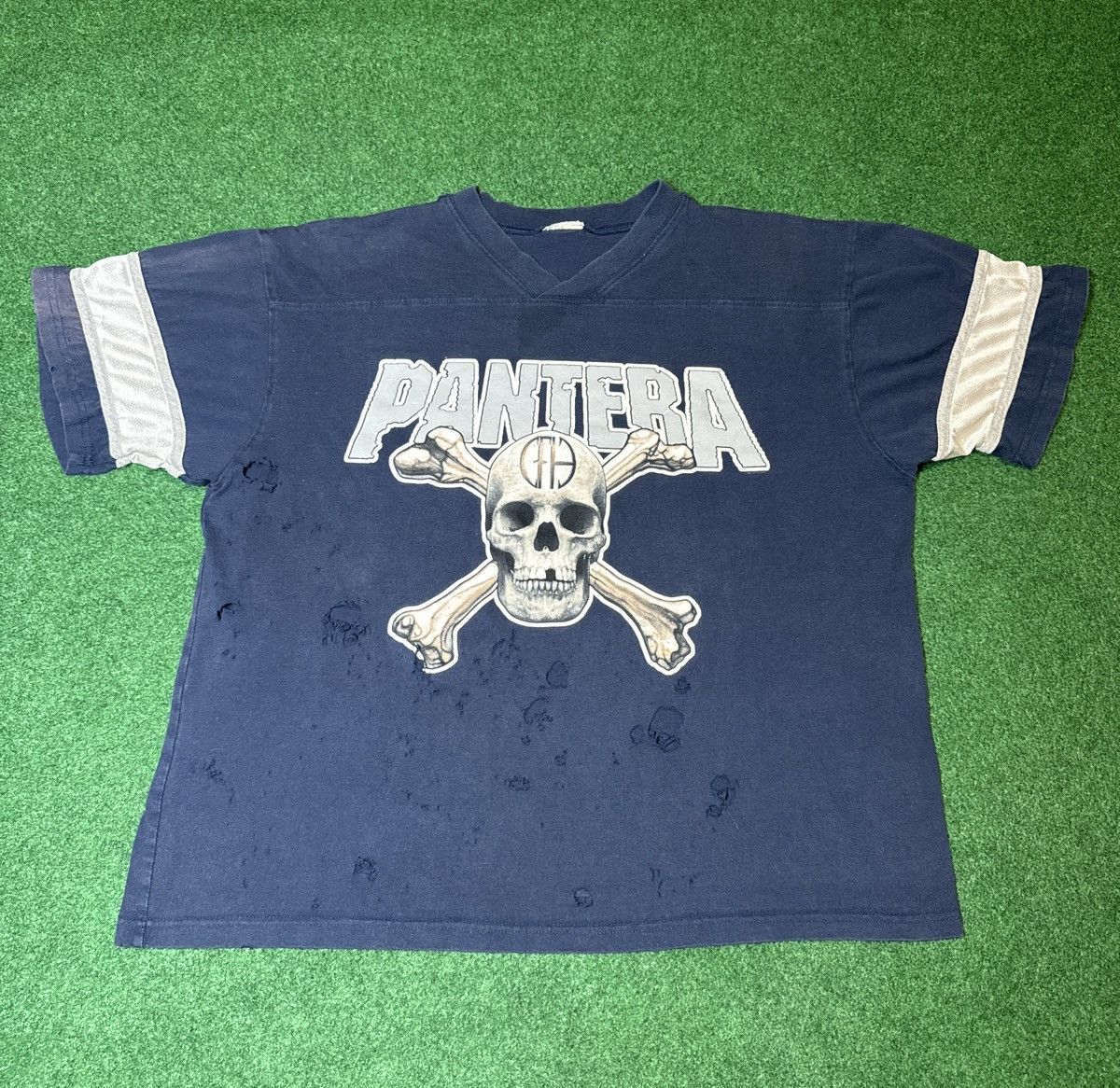 Band Tees × Vintage Vintage 90s Pantera RARE PERFECTLY DISTRESSED Band T Shirt Size US L / EU 52-54 / 3 - 1 Thumbnail