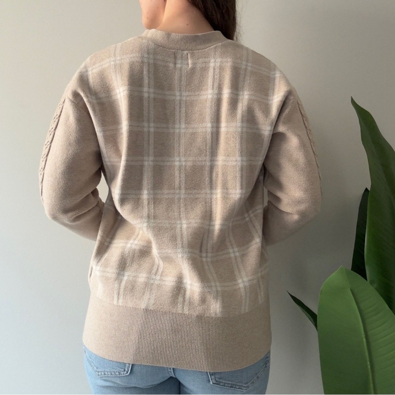 Joie Joie Beige Plaid Cardigan long sleeve cable knit accent EUC Size M / US 6-8 / IT 42-44 - 2 Thumbnail
