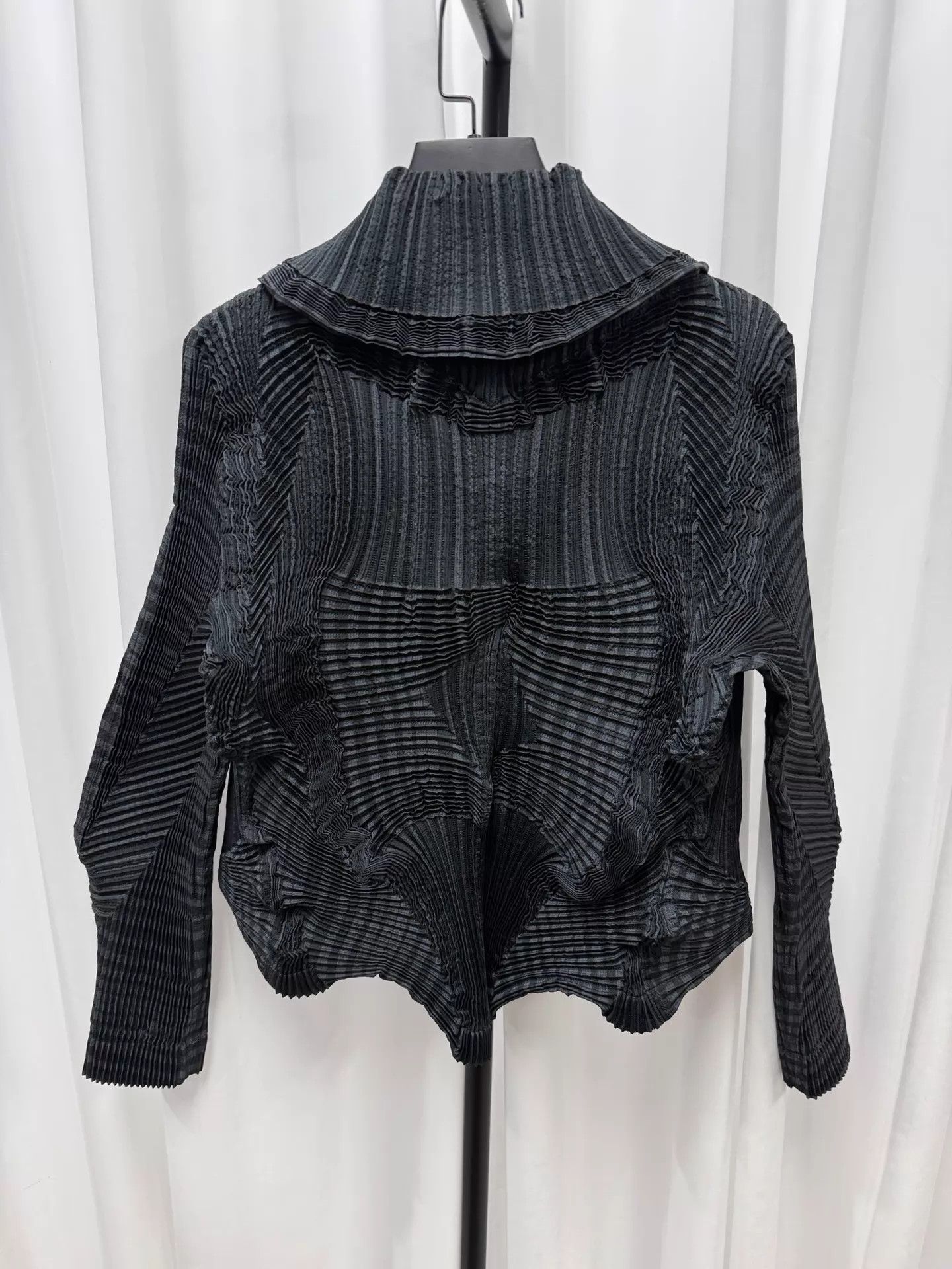 Issey Miyake ISSEY MIYAKE Bouquet Pleated Jacket Almost New Size XS / US 0-2 / IT 36-38 - 6 Thumbnail