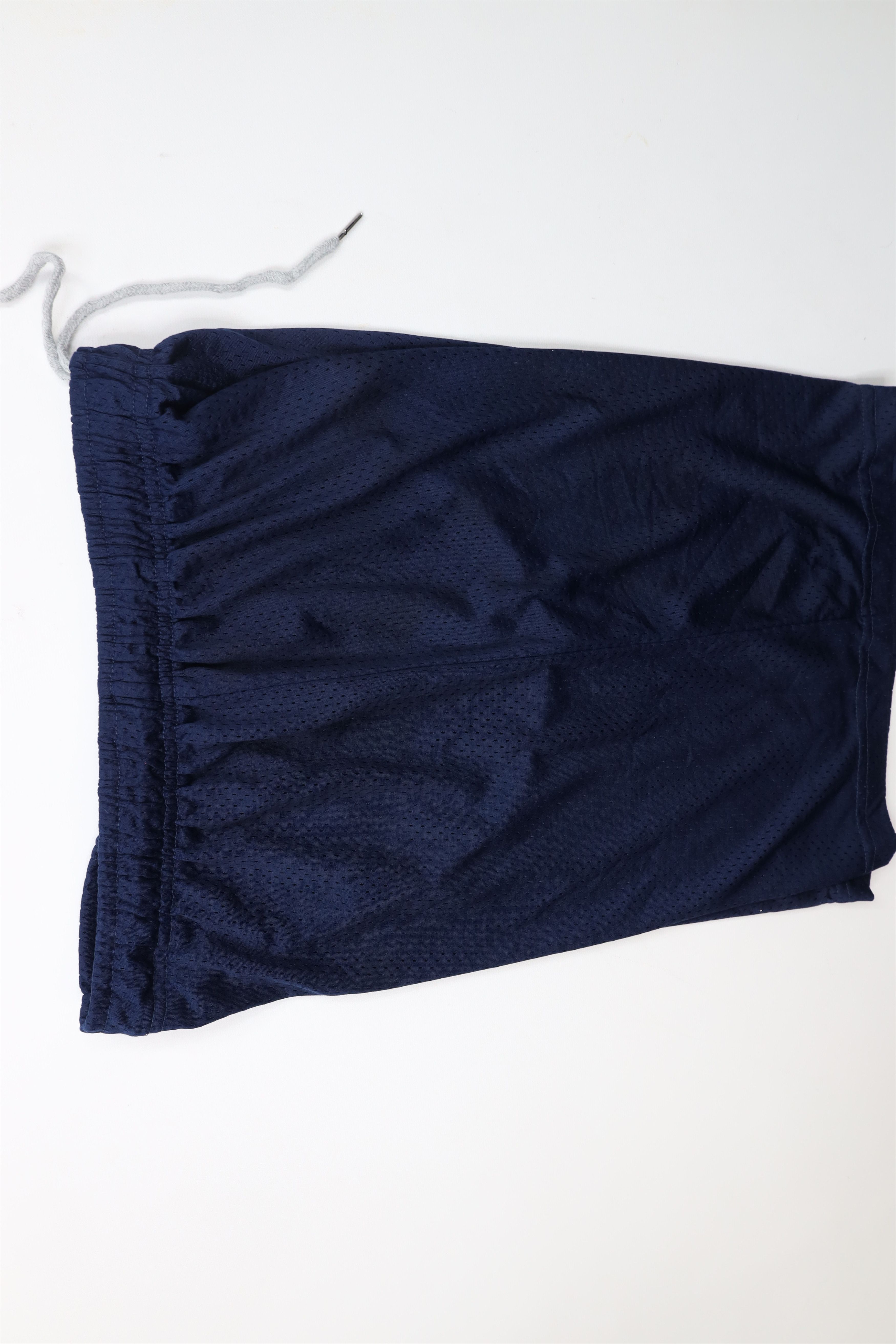 Vintage Vintage 90s Spell Out Notre Dame University Mesh Shorts Blue Size US 32 / EU 48 - 9 Thumbnail