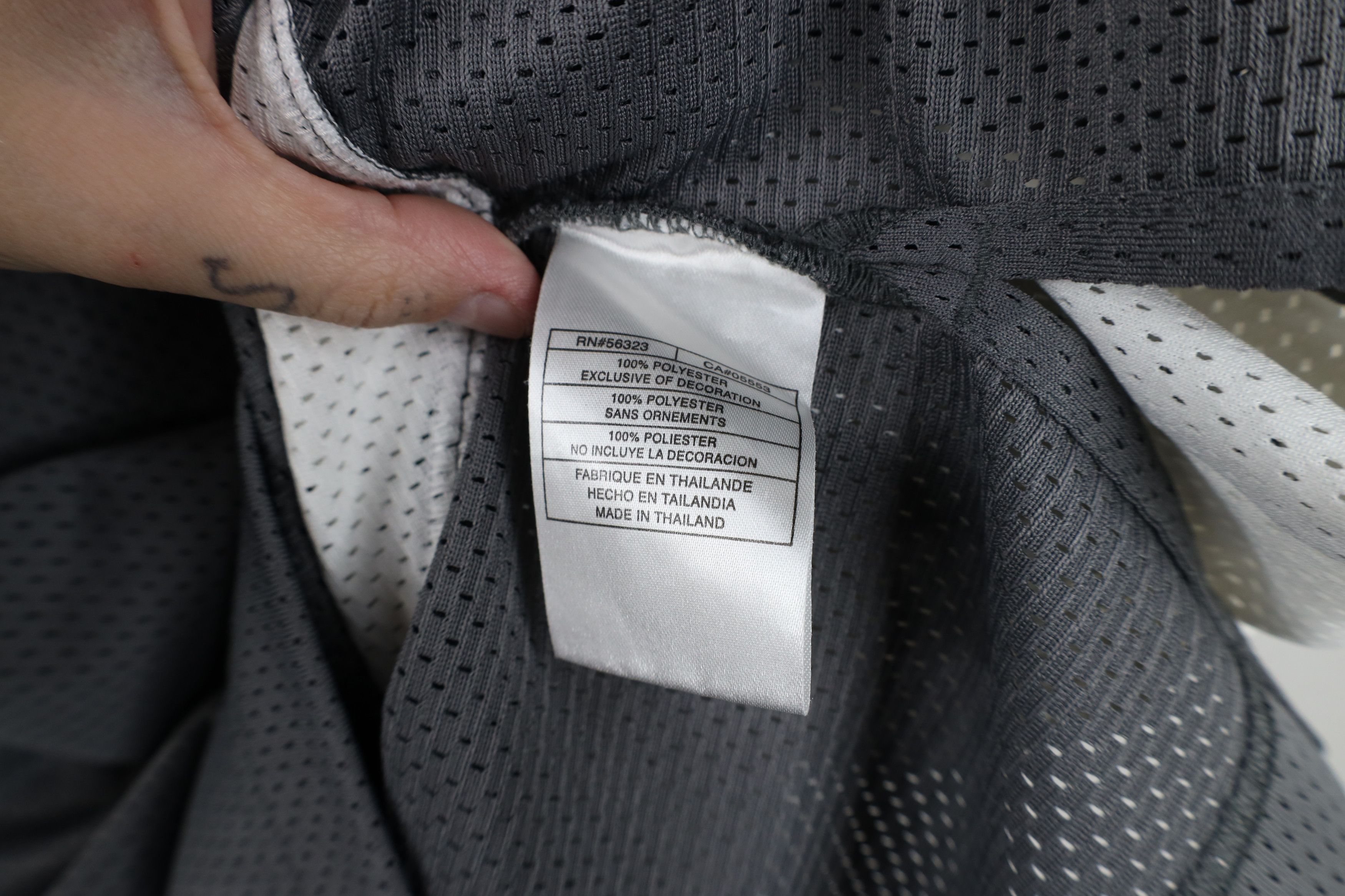 Nike × Vintage Vintage Nike Air Jordan Mesh Basketball Jersey #23 Size US L / EU 52-54 / 3 - 7 Thumbnail