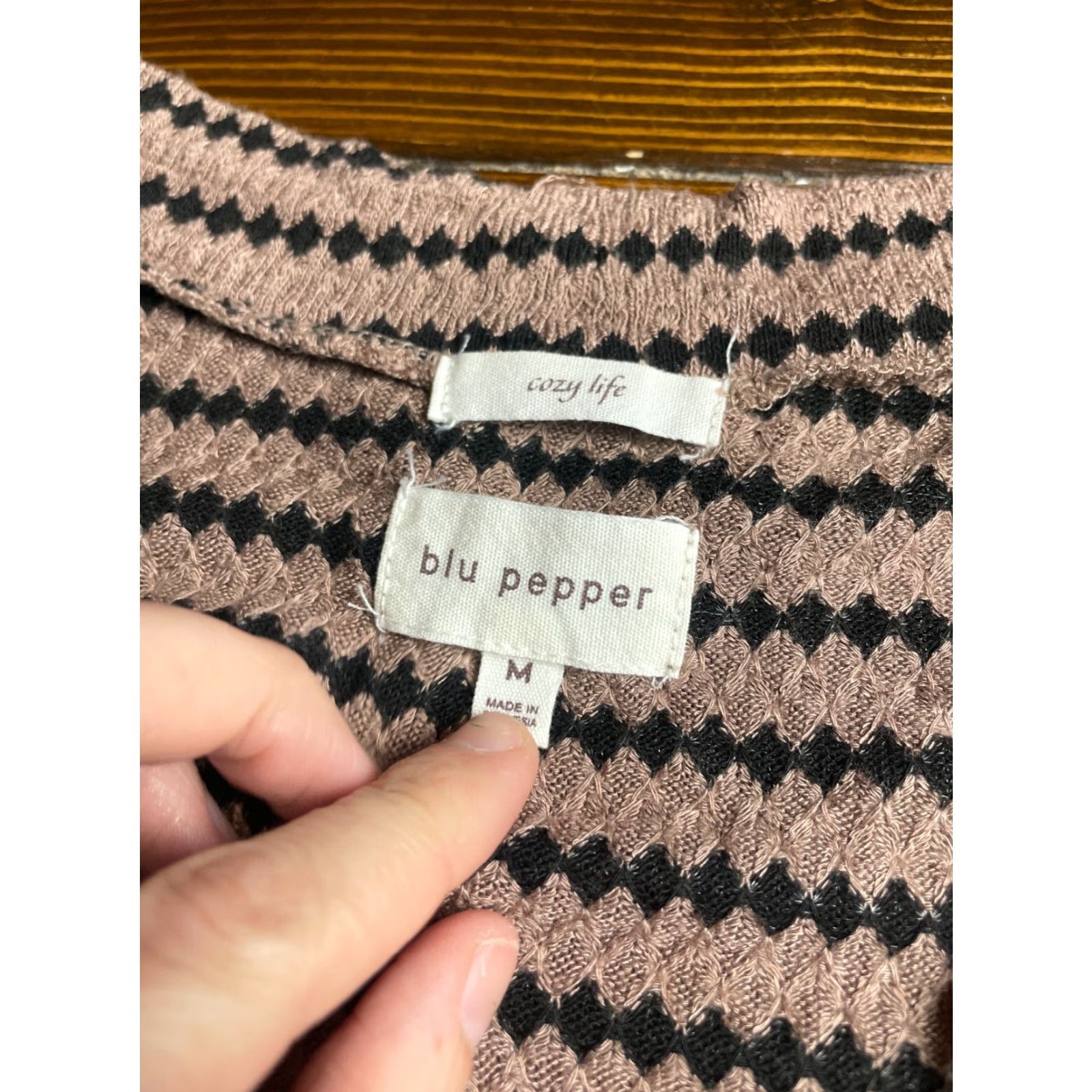 Vintage Blue Pepper Cardigan Sweater Women's M Tan Black Long Sleeve Patch Pocket Open Neckline Knit 90s Modern Mens Womens Size M / US 6-8 / IT 42-44 - 3 Thumbnail