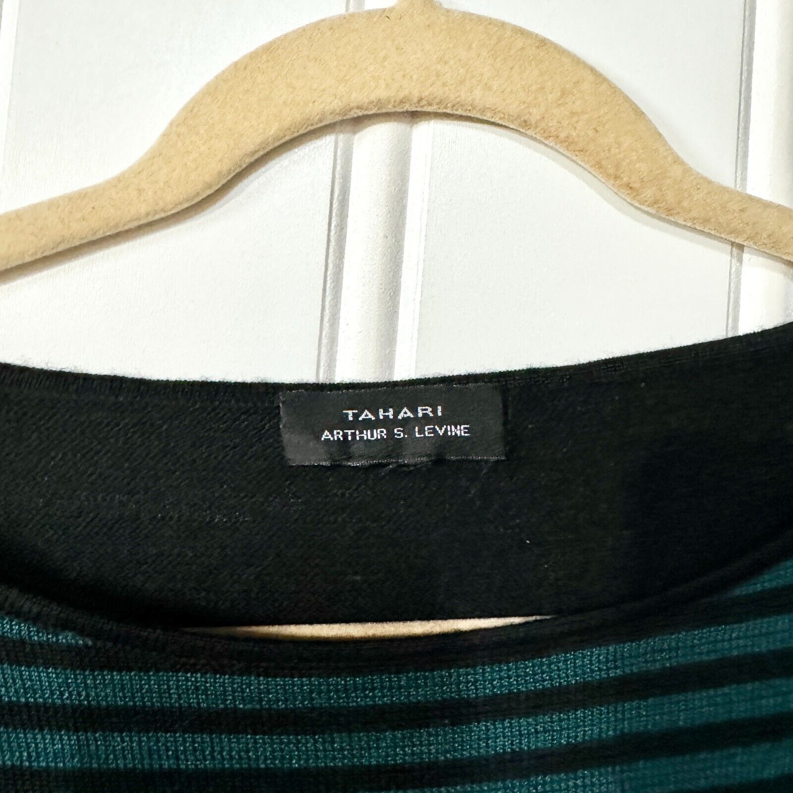 Elie Tahari Tahari Sweater LG Asymmetrical Long Sleeve Wide Neck Wool Size L / US 10 / IT 46 - 4 Thumbnail