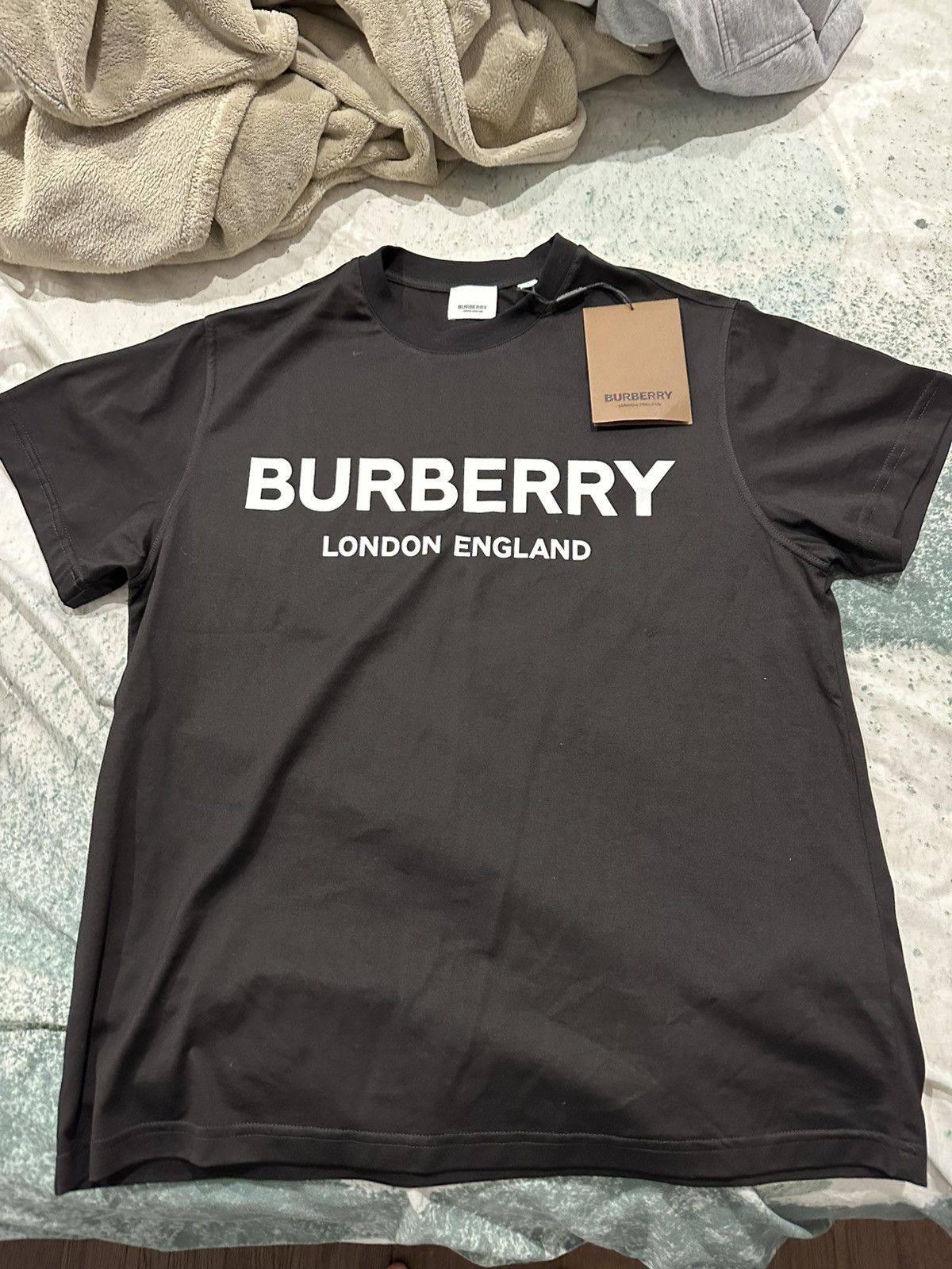 Burberry Burberry T-shirt Size US S / EU 44-46 / 1 - 1 Preview
