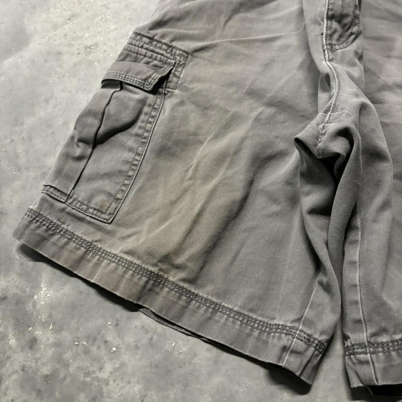 Japanese Brand × Vintage Crazy Vintage Y2K/2000s Baggy Grey Streetwear Skater Cargo Shorts! Size US 38 / EU 54 - 3 Thumbnail