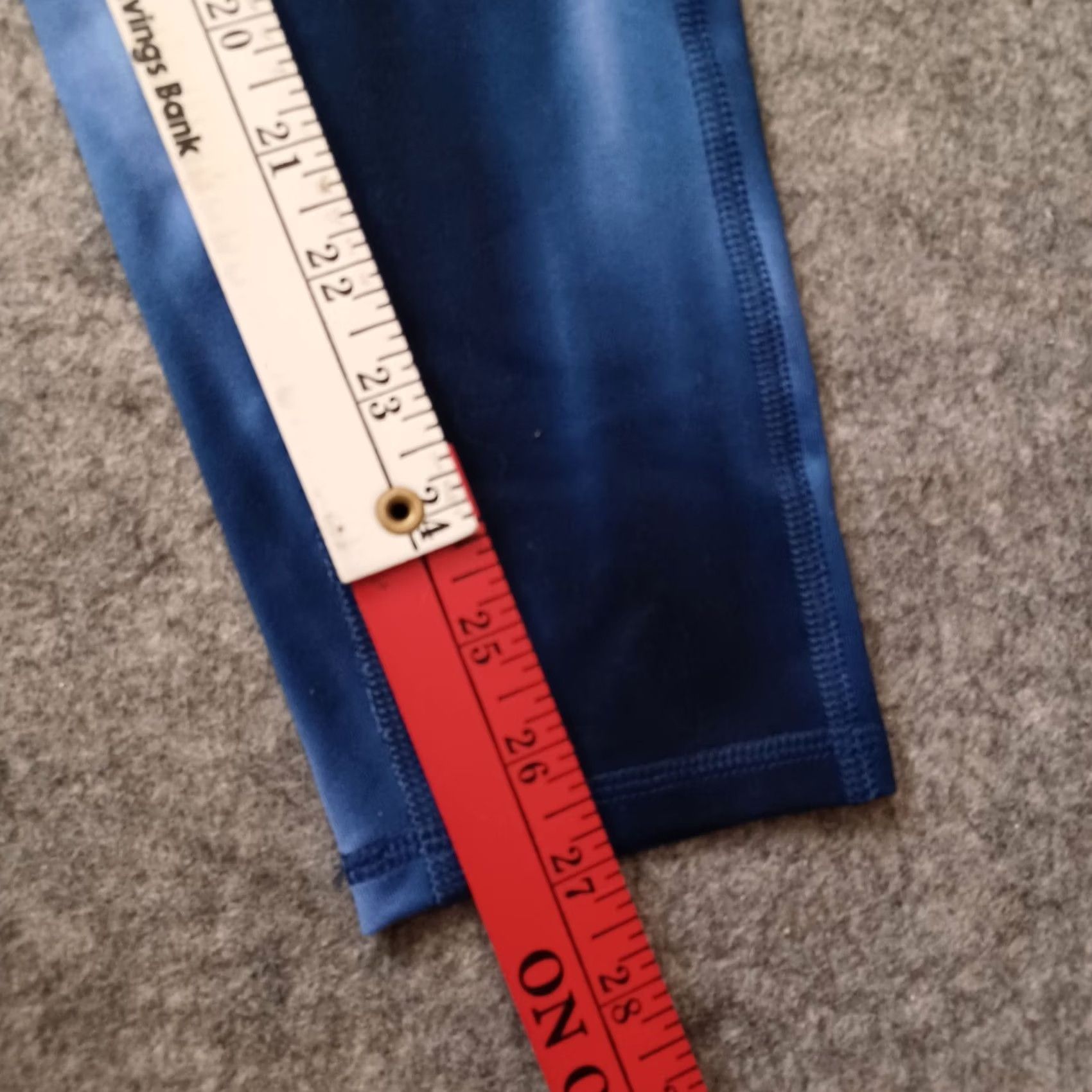 Champion Champion Leggings Womens Large Blue Duo Dry Activewear Capri Yoga Athleisure Size 36" / US 14 / IT 50 - 5 Thumbnail
