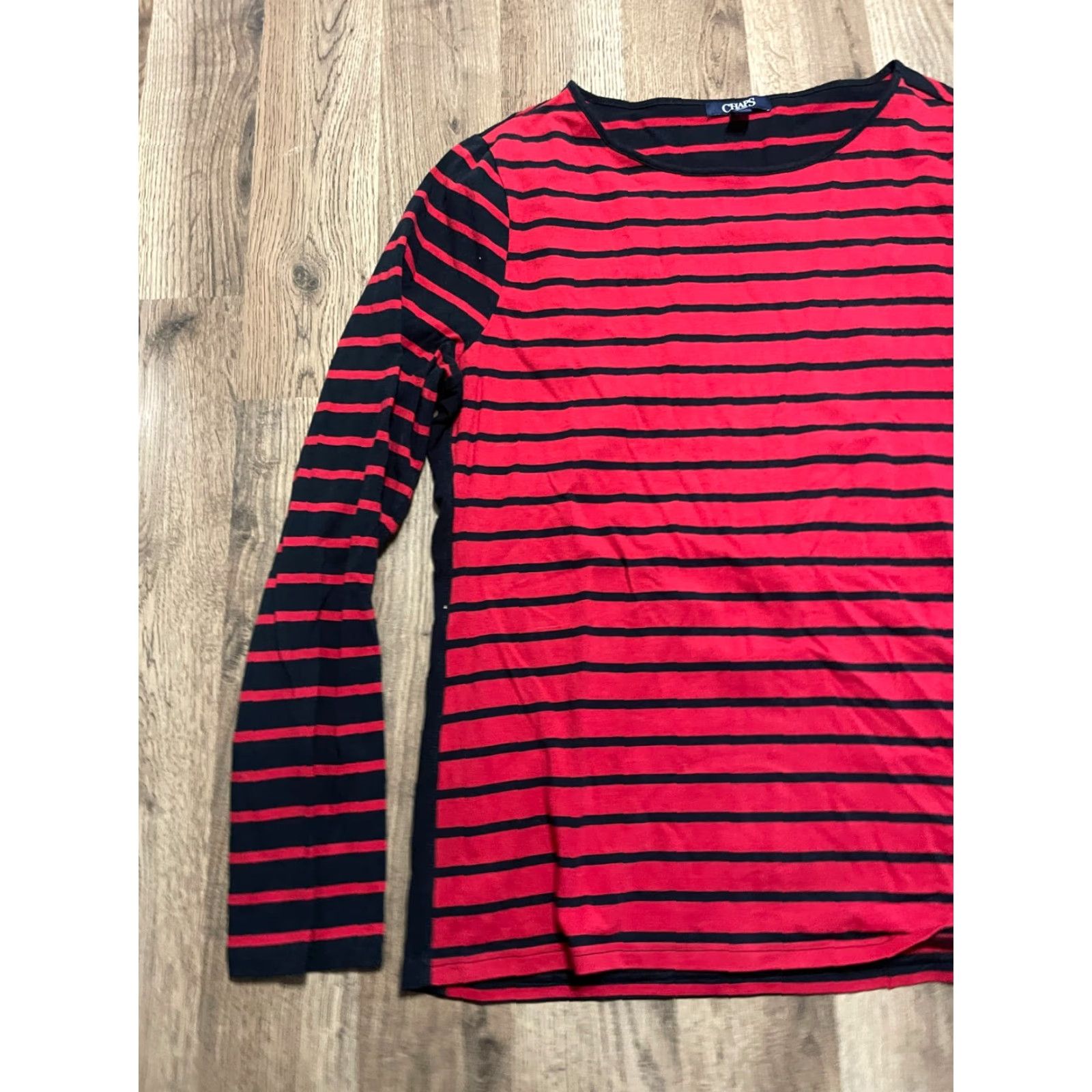 Chaps **Women's Red Black Striped Long Sleeve XL Chaps T-Shirt** User: Women's Red Black Striped Long-Sleeve XL Chaps T-Shirt Size XL / US 12-14 / IT 48-50 - 3 Thumbnail