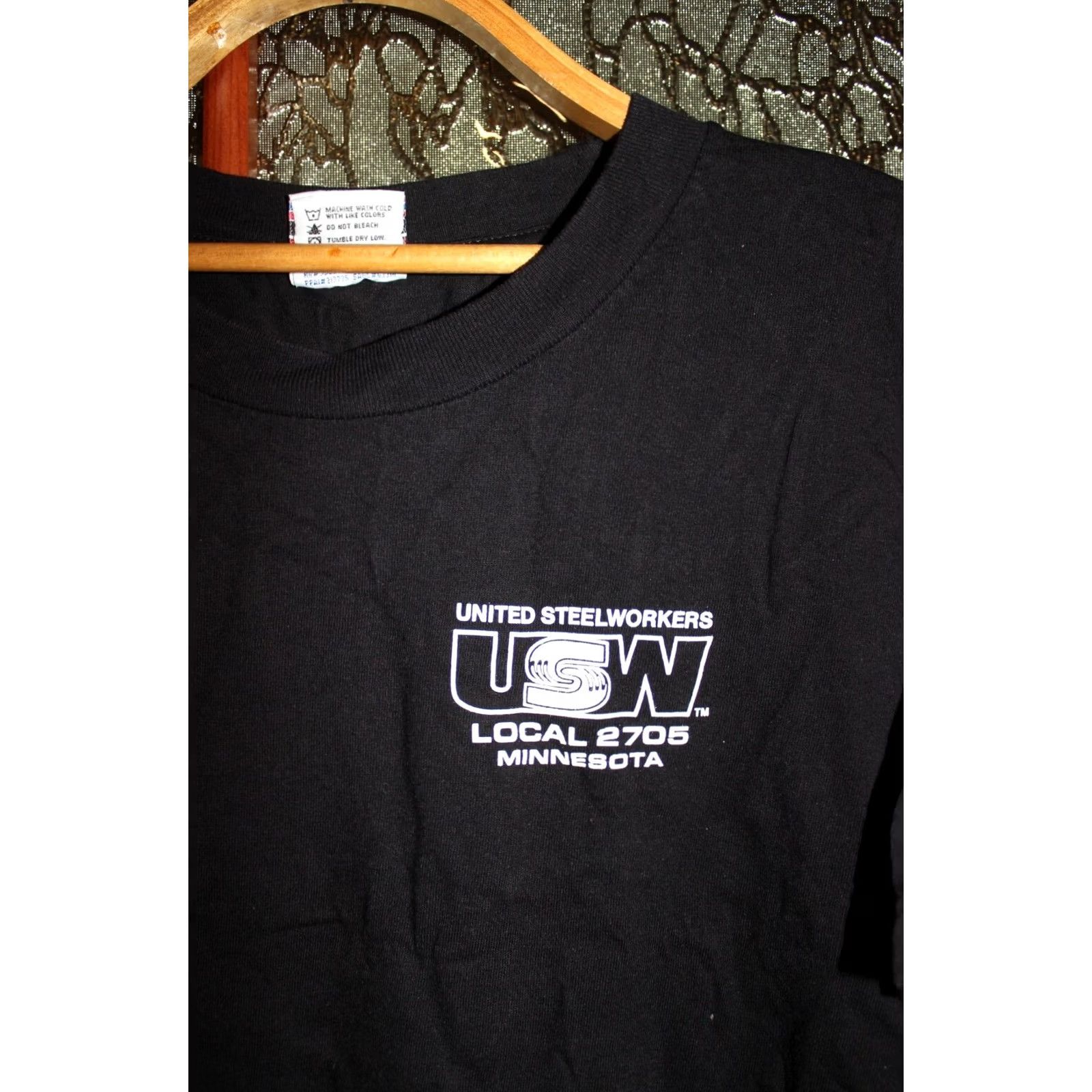 Vintage Vintage Bayside T-Shirt United Steelworkers USW Local 2705 Minnesota black XL Men Short Sleeve Cotton T-Shirt Mens XL Black USW Local 2705 Bandwagon? Size US XL / EU 56 / 4 - 3 Thumbnail