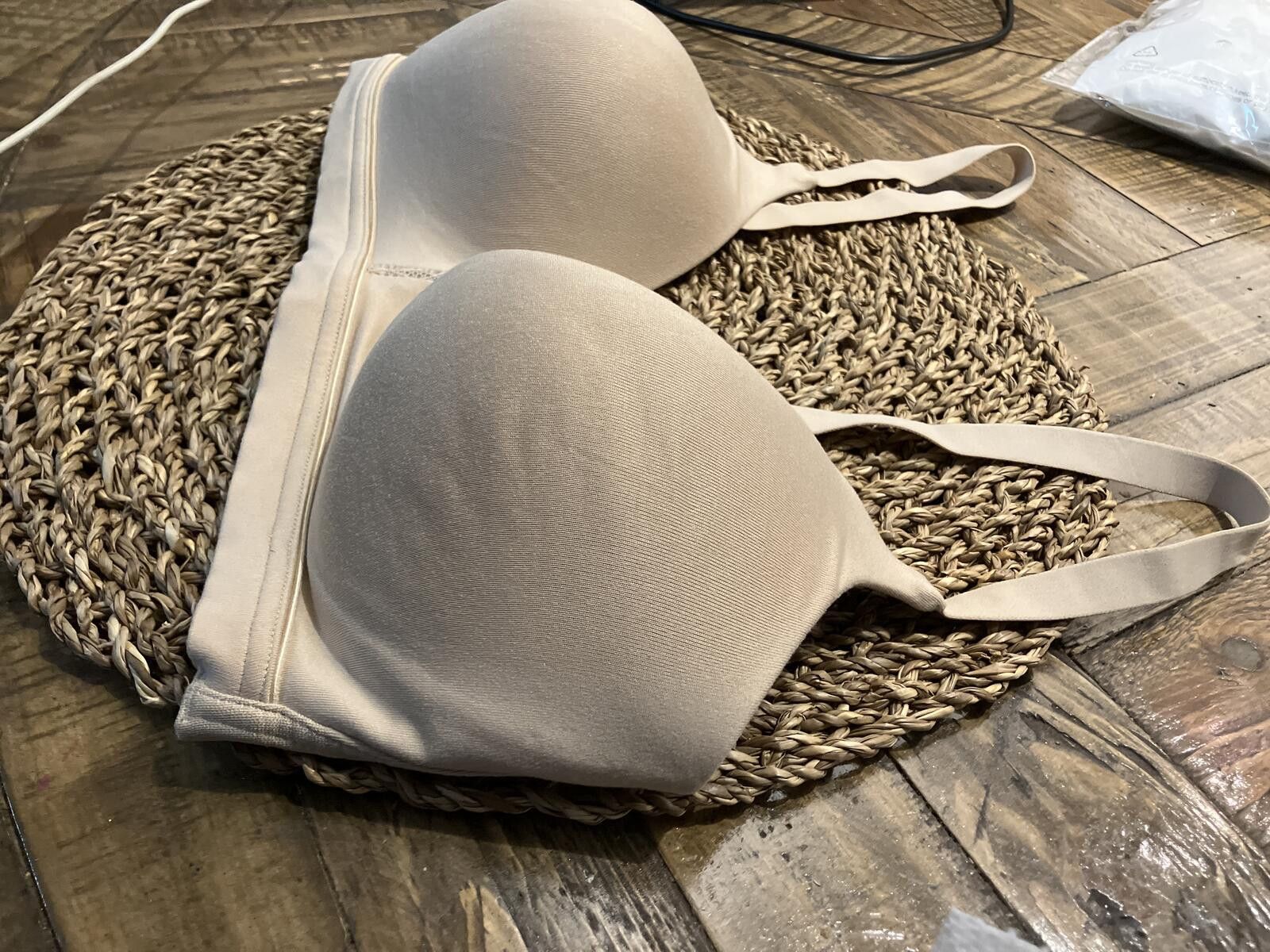Other NWOT Vanity Fair Beige Seamless Lightly Padded Bra Size ONE SIZE - 4 Thumbnail