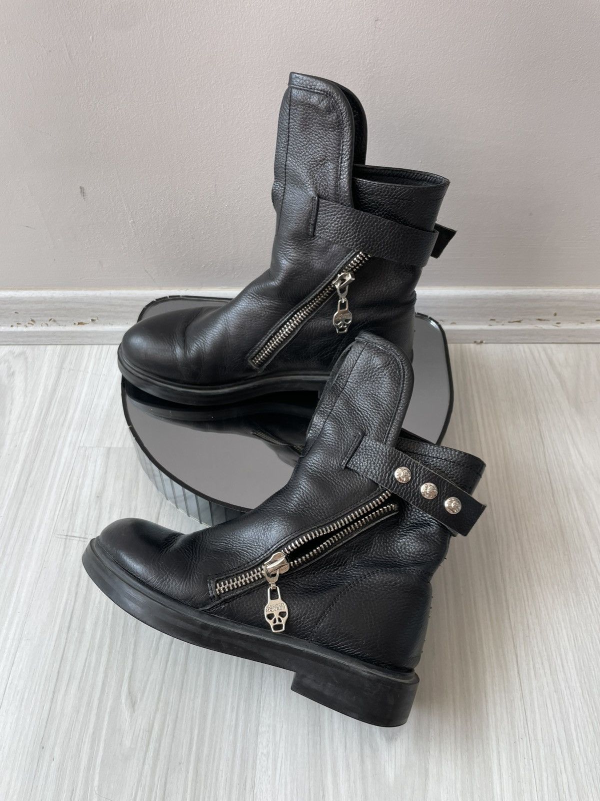 Alexander McQueen Alexander McQueen boots Size US 7.5 / IT 37.5 - 11 Thumbnail