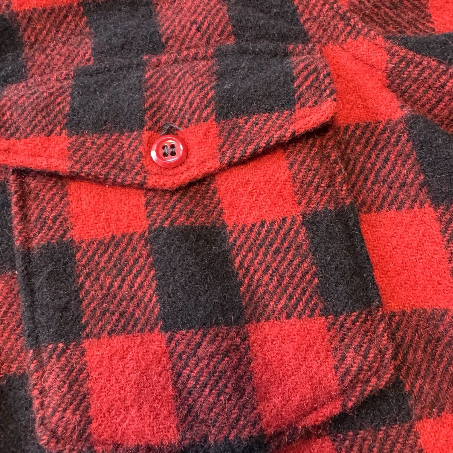 Vintage VINTAGE Woolrich Jacket Women’s XL Red Buffalo Plaid Wool Flannel Coat Size XL / US 12-14 / IT 48-50 - 3 Thumbnail