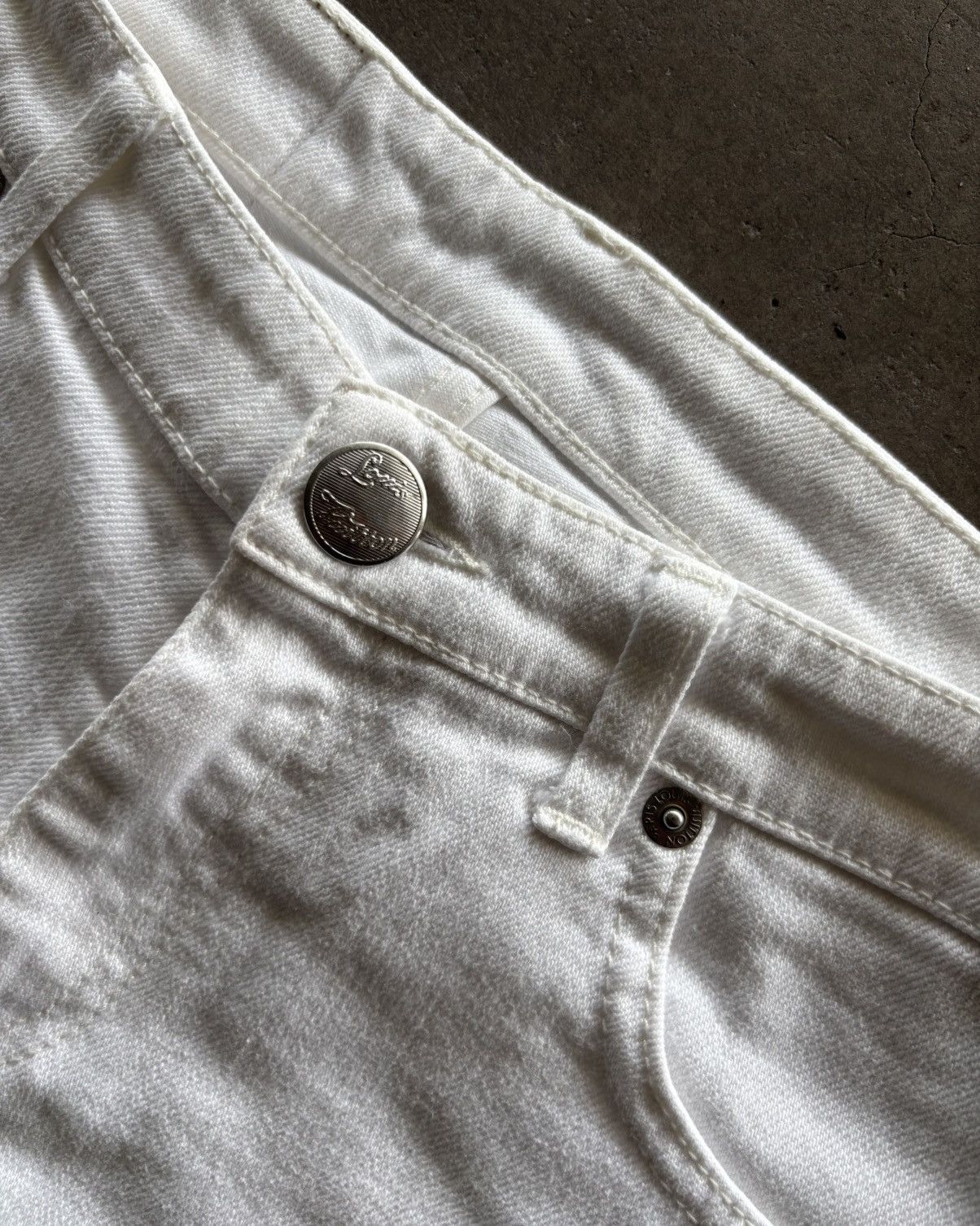 Louis Vuitton Louis Vuitton White Bootcut Jeans Size 26" / US 2 / IT 38 - 4 Thumbnail