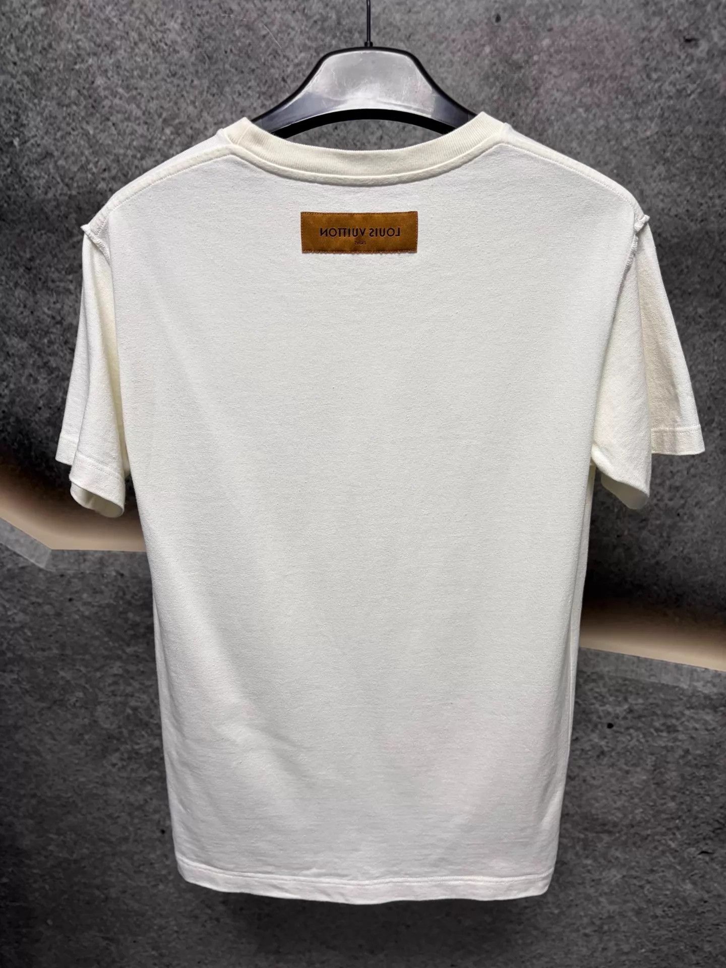 Louis Vuitton LV White Graffiti Logo Short Sleeve T - shirt S Size US S / EU 44-46 / 1 - 2 Thumbnail