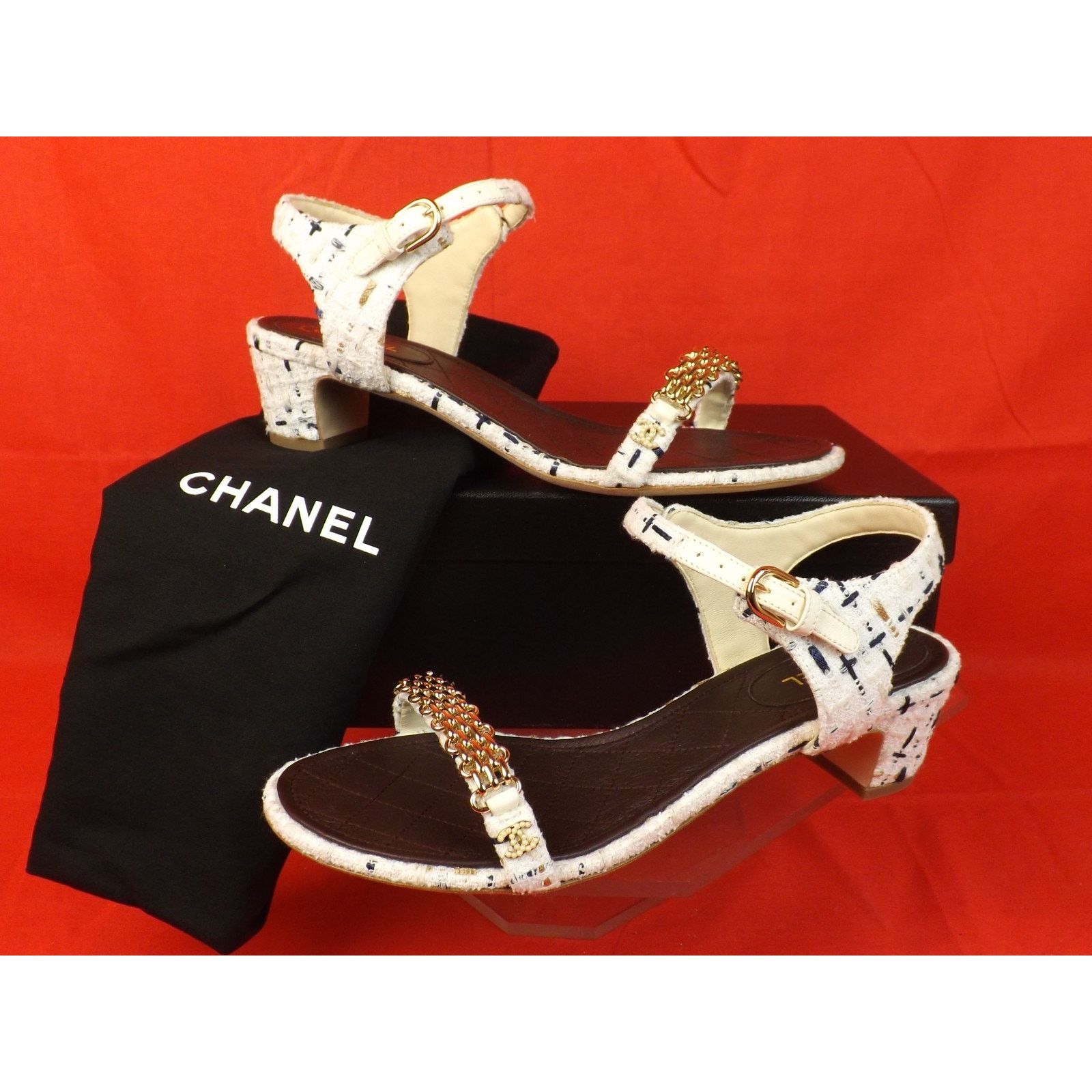 Chanel CHANEL WHITE TWEED GOLD CHAIN CC PEARLS SANDALS PUMPS 37.5 Size US 7.5 / IT 37.5 - 8 Thumbnail