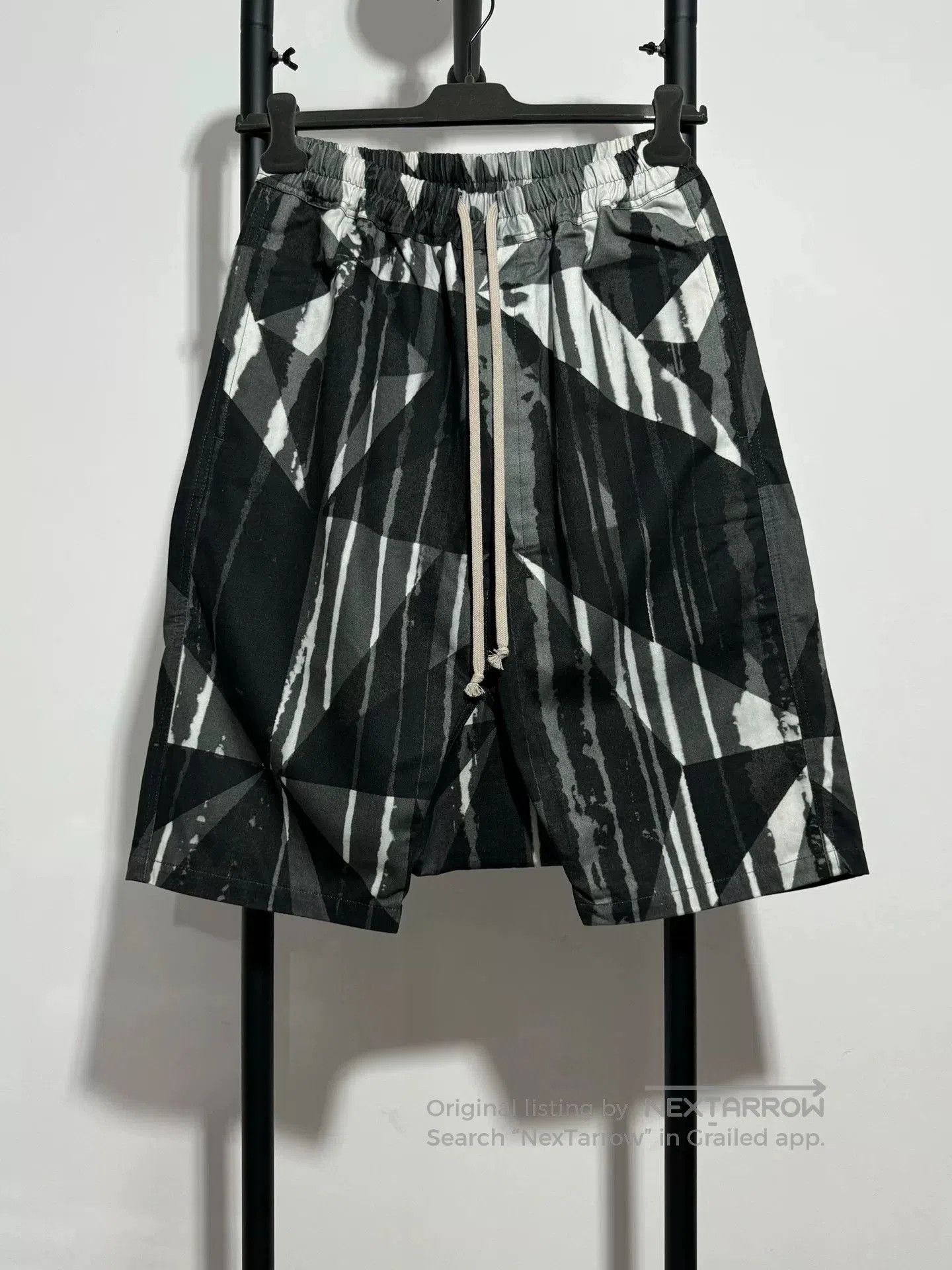 Rick Owens rick owens ro abstract patterned shorts. Size US 36 / EU 52 - 1 Thumbnail