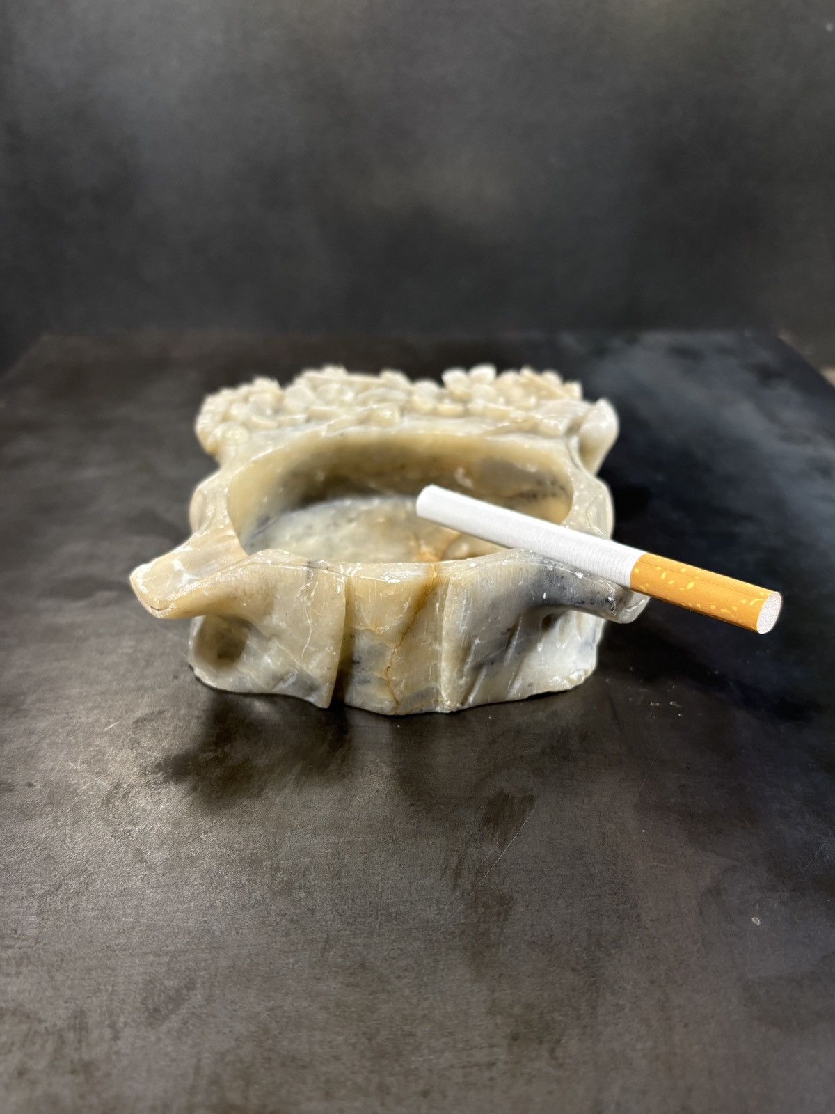 Vintage Carved Vintage Stone Ashtray Chinese Alabaster Soapstone 60s Size ONE SIZE - 16 Thumbnail