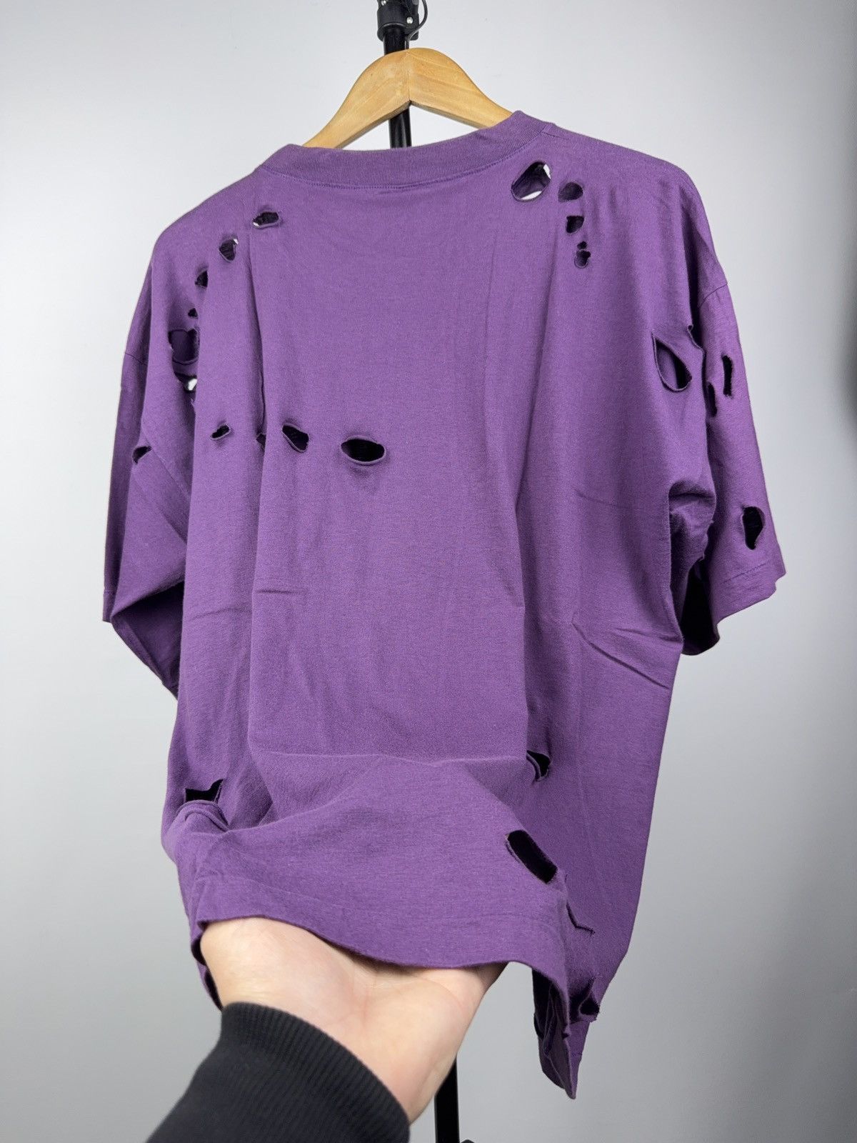 Vintage Vintage 💥90s Faded Blank Single Stitch Distressed T-Shirt Size US L / EU 52-54 / 3 - 14 Thumbnail