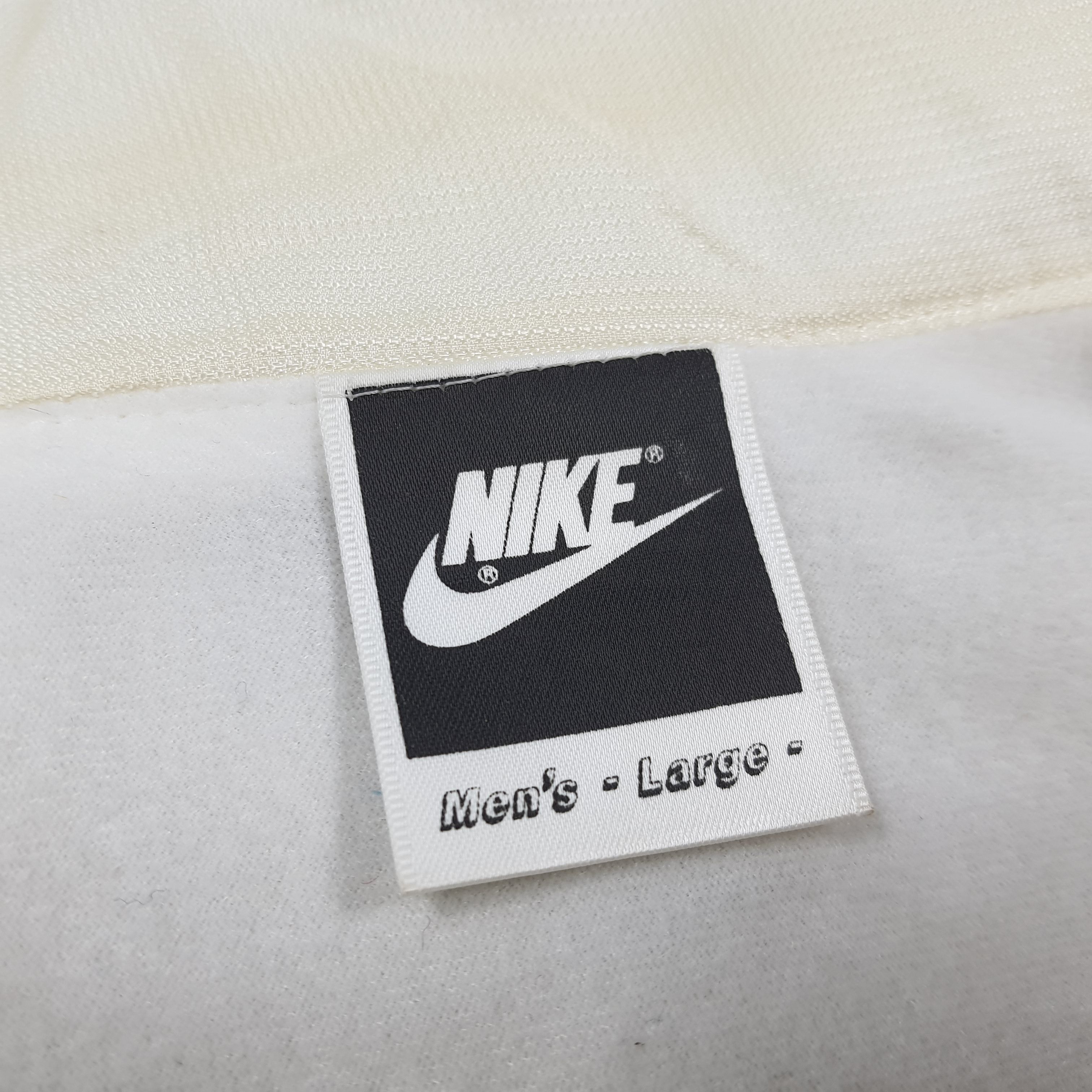 Nike Vintage NIKE Game Tennis Gear Windbreaker Bomber C306N14 Size US L / EU 52-54 / 3 - 5 Thumbnail