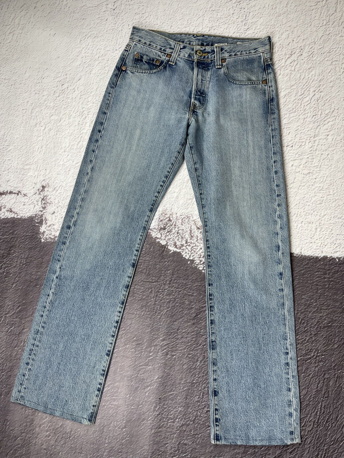 Levi's Levi’s premium vintage 90s made in USA blue washed jeans Size US 30 / EU 46 - 2 Thumbnail