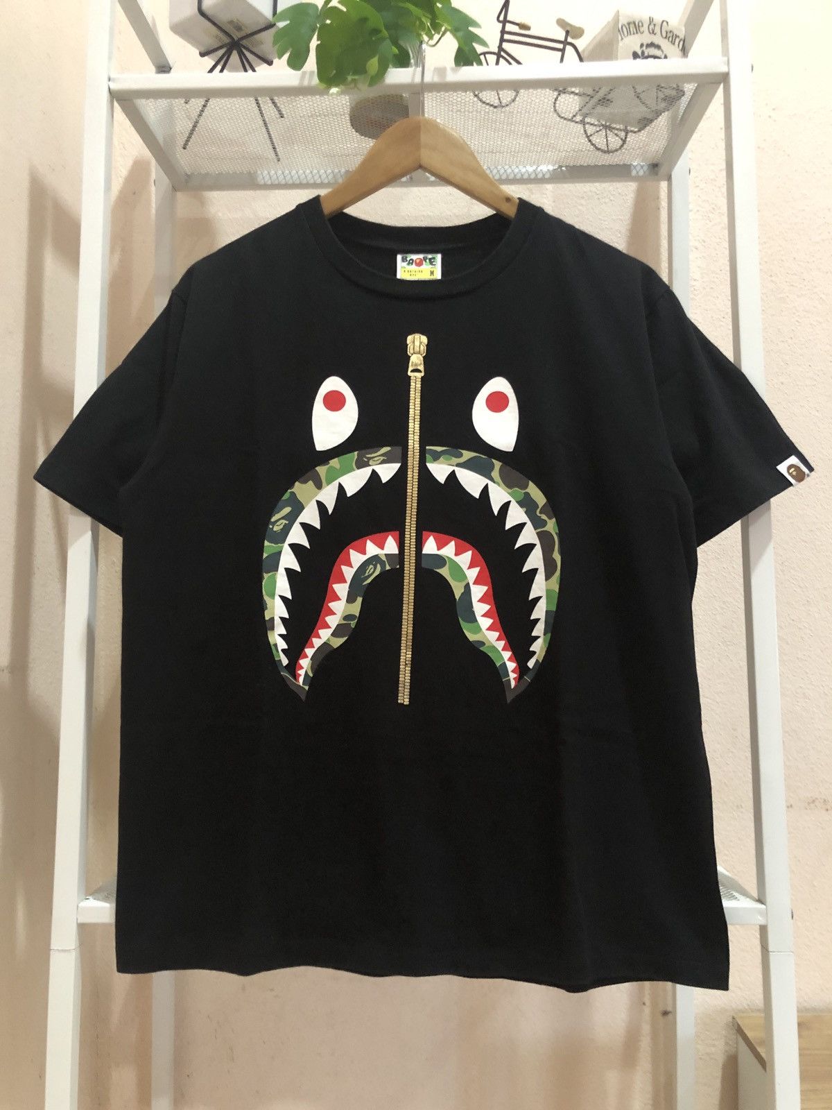 Bape BAPE Shark ABC Camo Tee Size US M / EU 48-50 / 2 - 1 Thumbnail