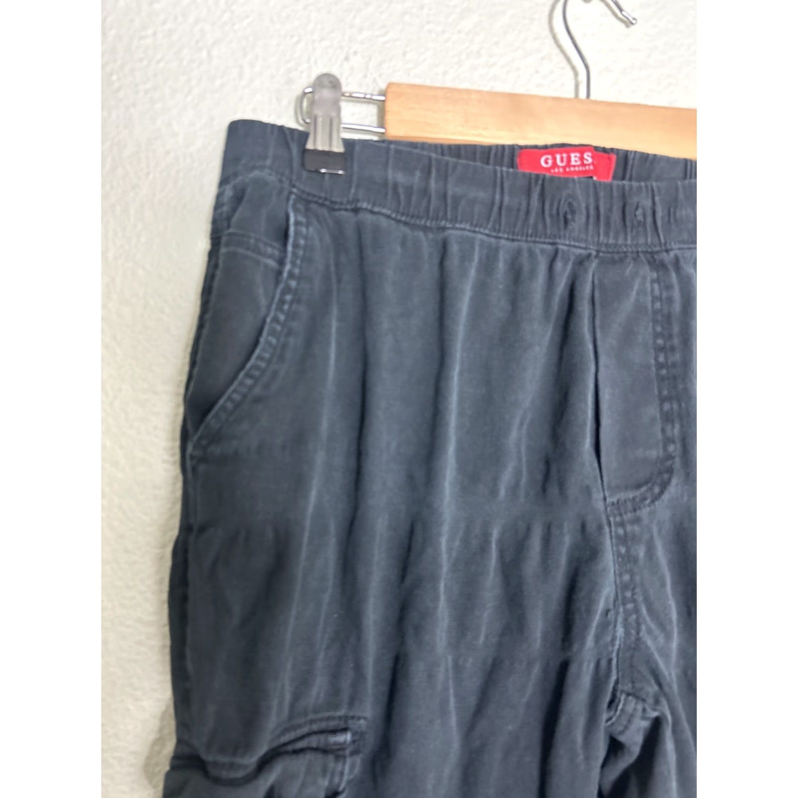 Guess VINTAGE Guess Mens Medium Black Ankle Cargo Joggers Missing Drawstring 32x27 Size US 31 - 4 Thumbnail