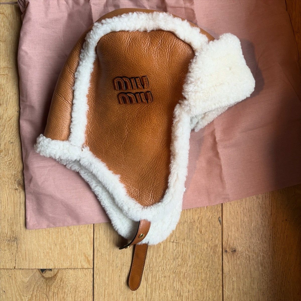 Miu Miu Miu miu leather hat Size ONE SIZE - 1 Thumbnail