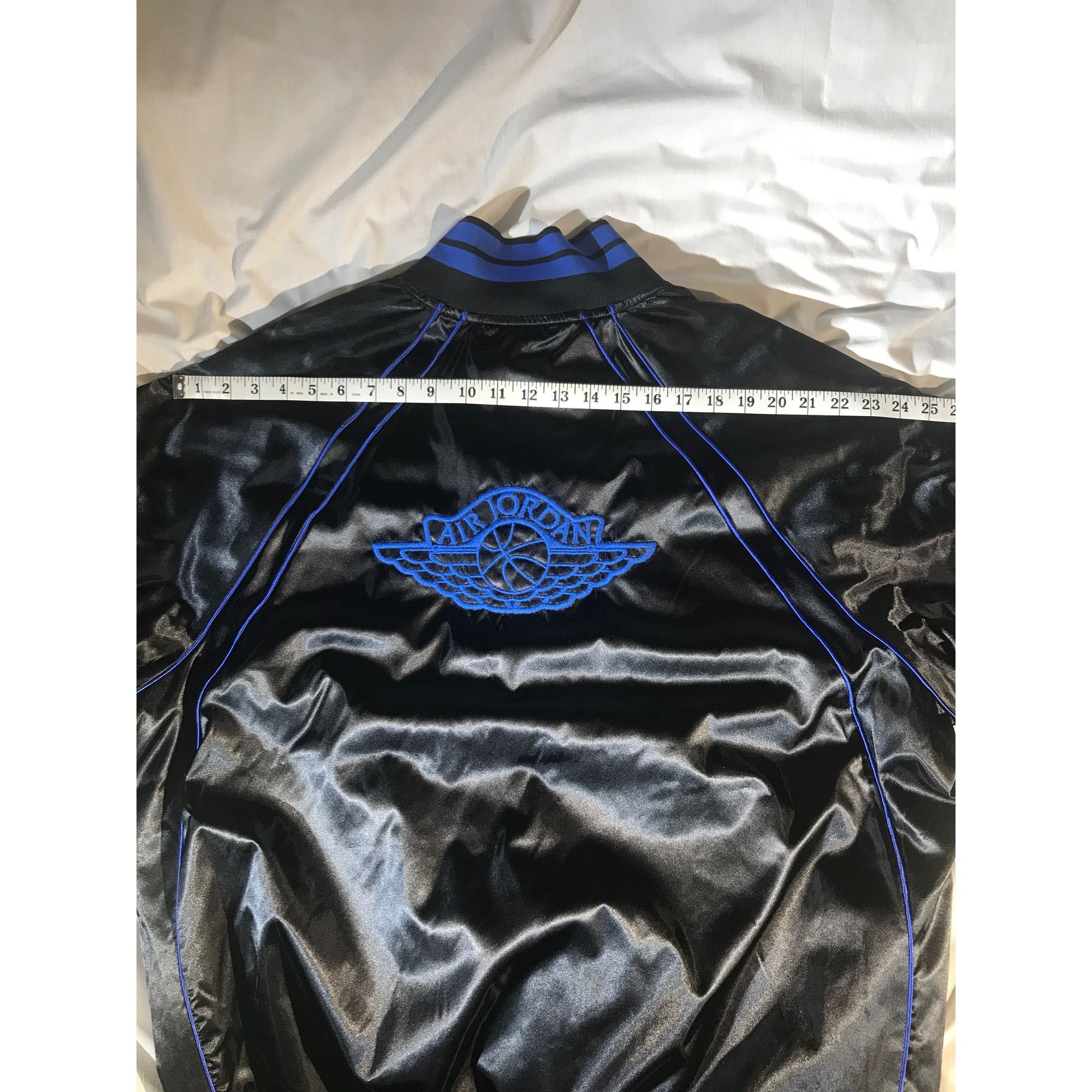 Jordan Brand Air Jordan 1 Wings Retro Royal Authentic Black Satin Jacket Size US XXL / EU 58 / 5 - 7 Thumbnail