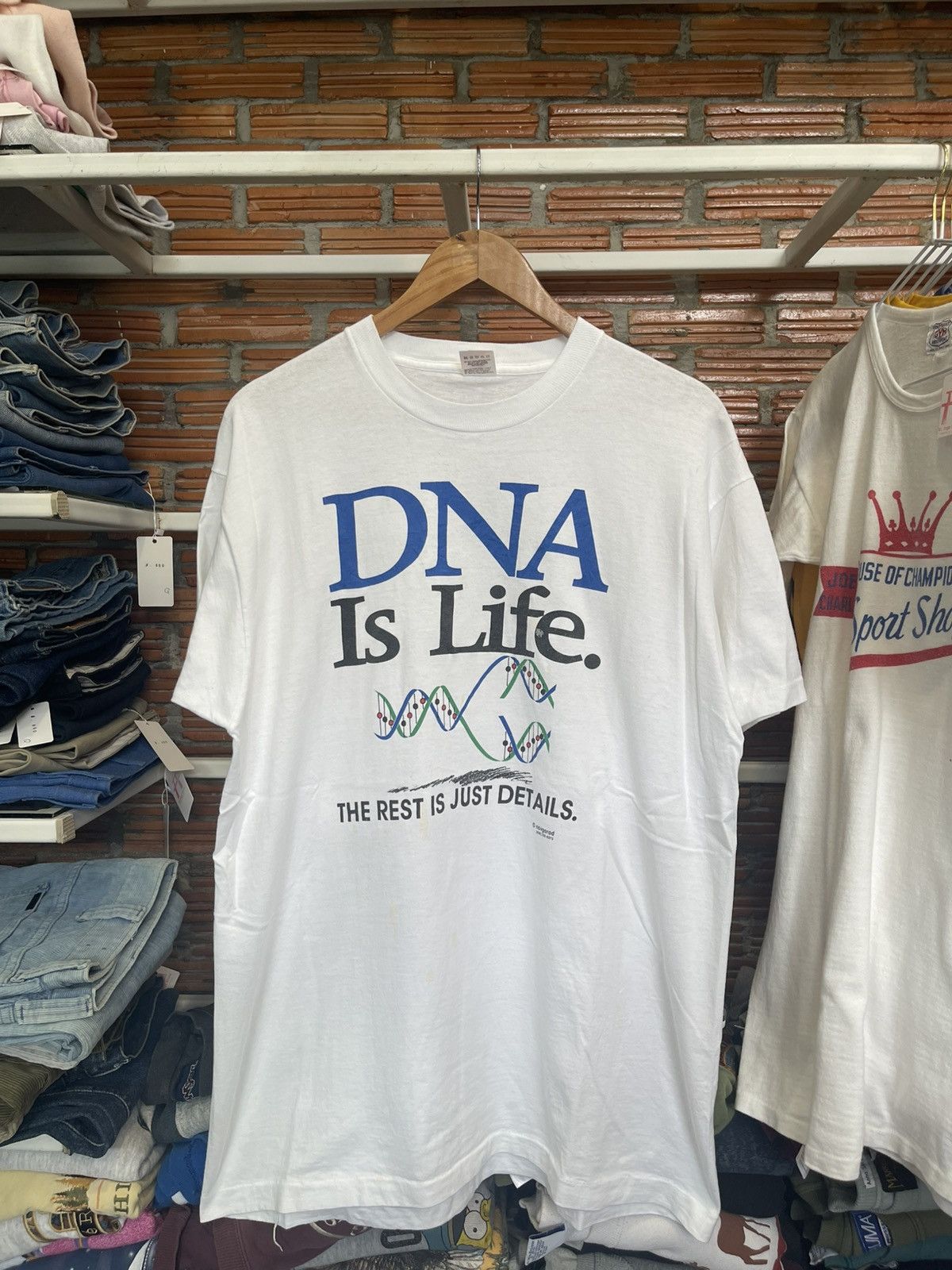 Arts & Science Vintage 90s DNA Is Life T shirt XL Size US XL / EU 56 / 4 - 1 Thumbnail