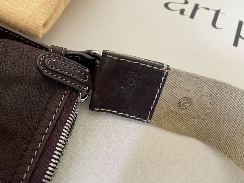 Loewe loewe A large logo crossbody bag with full leather stitchin Size ONE SIZE - 7 Thumbnail