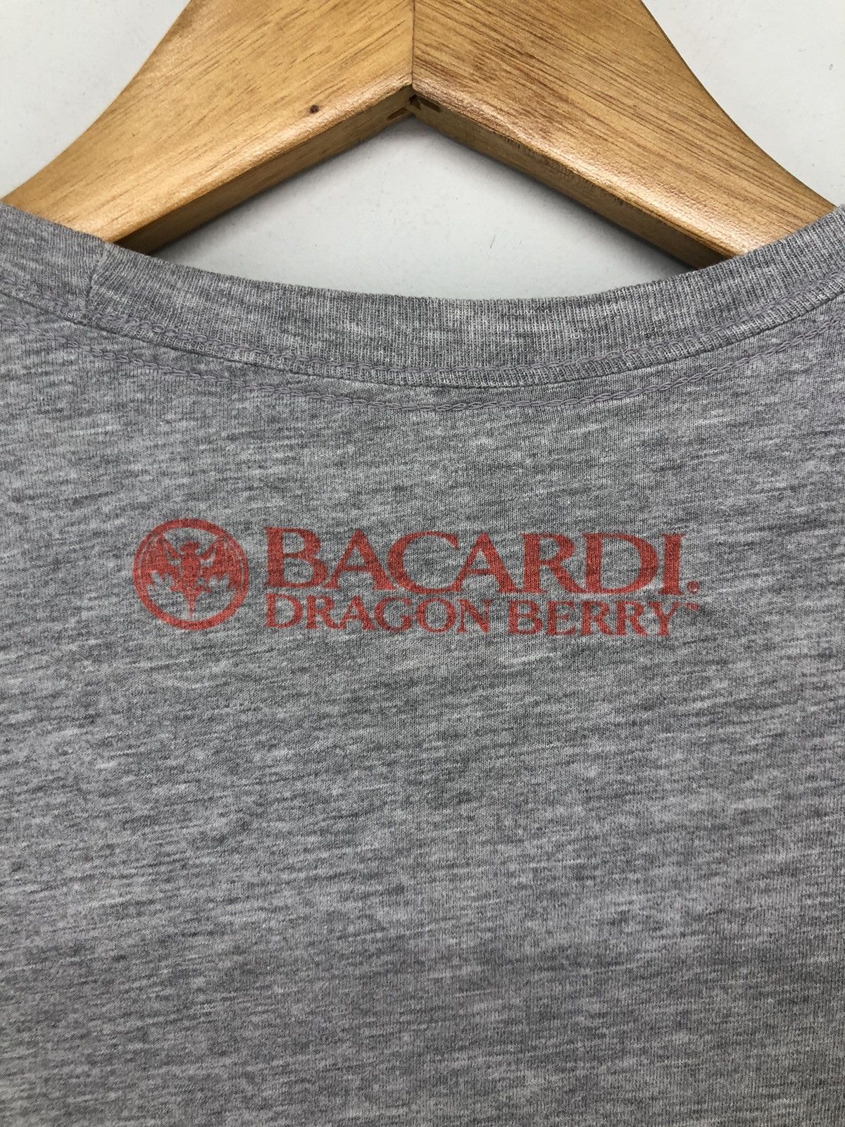 Bacardi Vintage Bacardi Dragon Berry Tshirt Size US XL / EU 56 / 4 - 16 Thumbnail