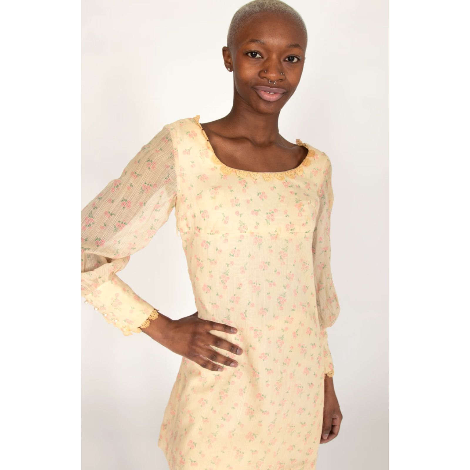 Vintage VINTAGE Young Edwardian Beige Floral Dress Medium Boho Chic Peasant Dress Womens Size M / US 6-8 / IT 42-44 - 2 Thumbnail