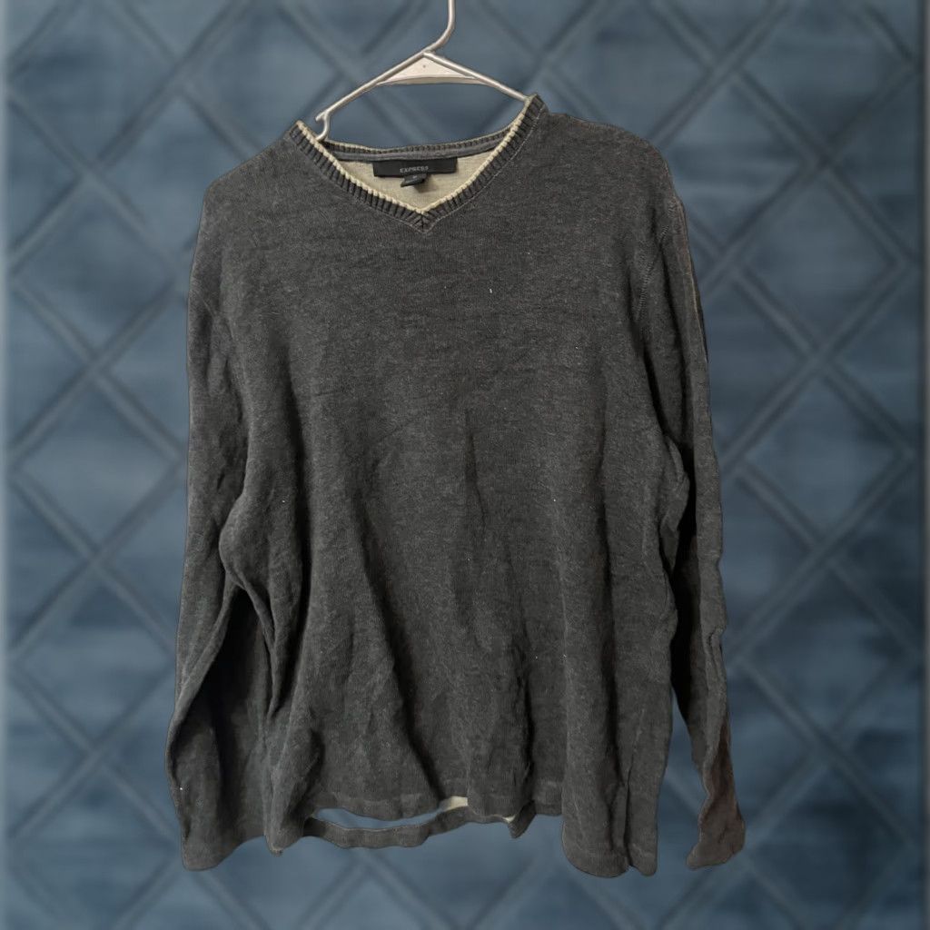 Express VINTAGE Express Men’s Gray V-Neck Sweater 100% Cotton Medium Classic Fit Knit Pullover Size US M / EU 48-50 / 2 - 1 Thumbnail