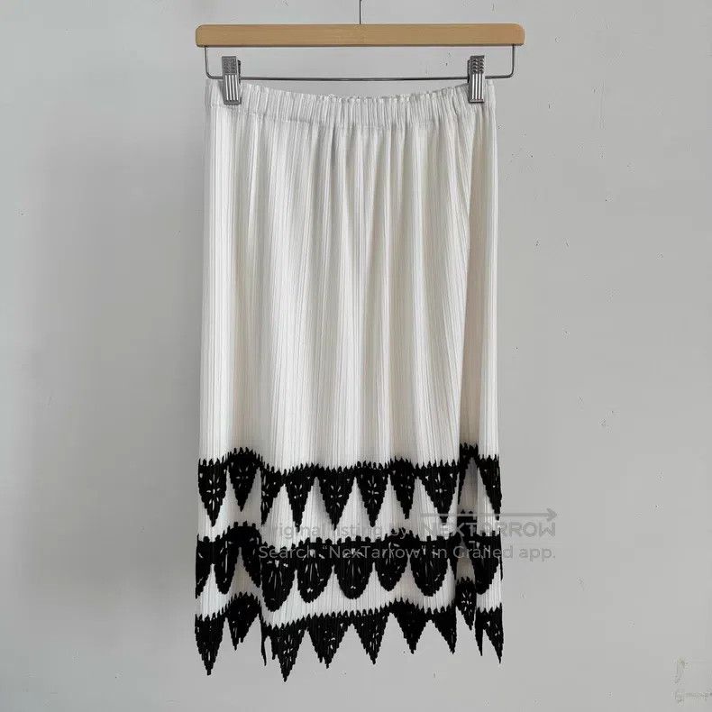 Issey Miyake Issey Miyake size:3 Color Block Midi Skirt Size 22" - 2 Thumbnail